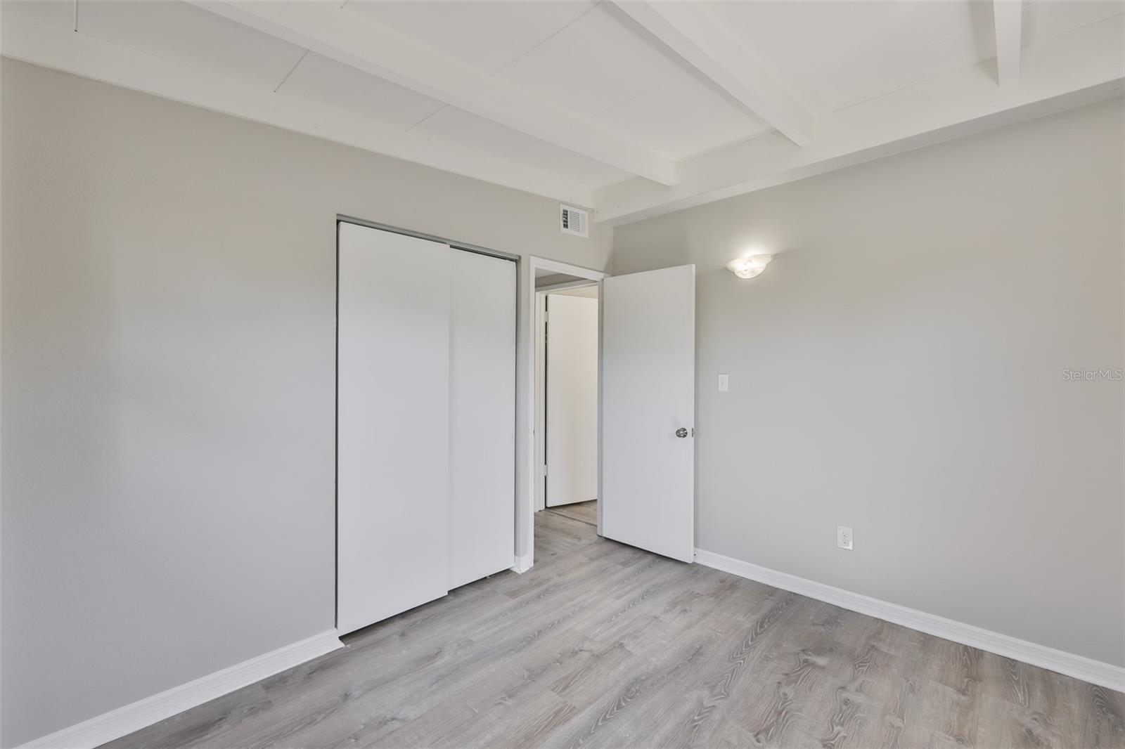 BAY BREEZE - Residential