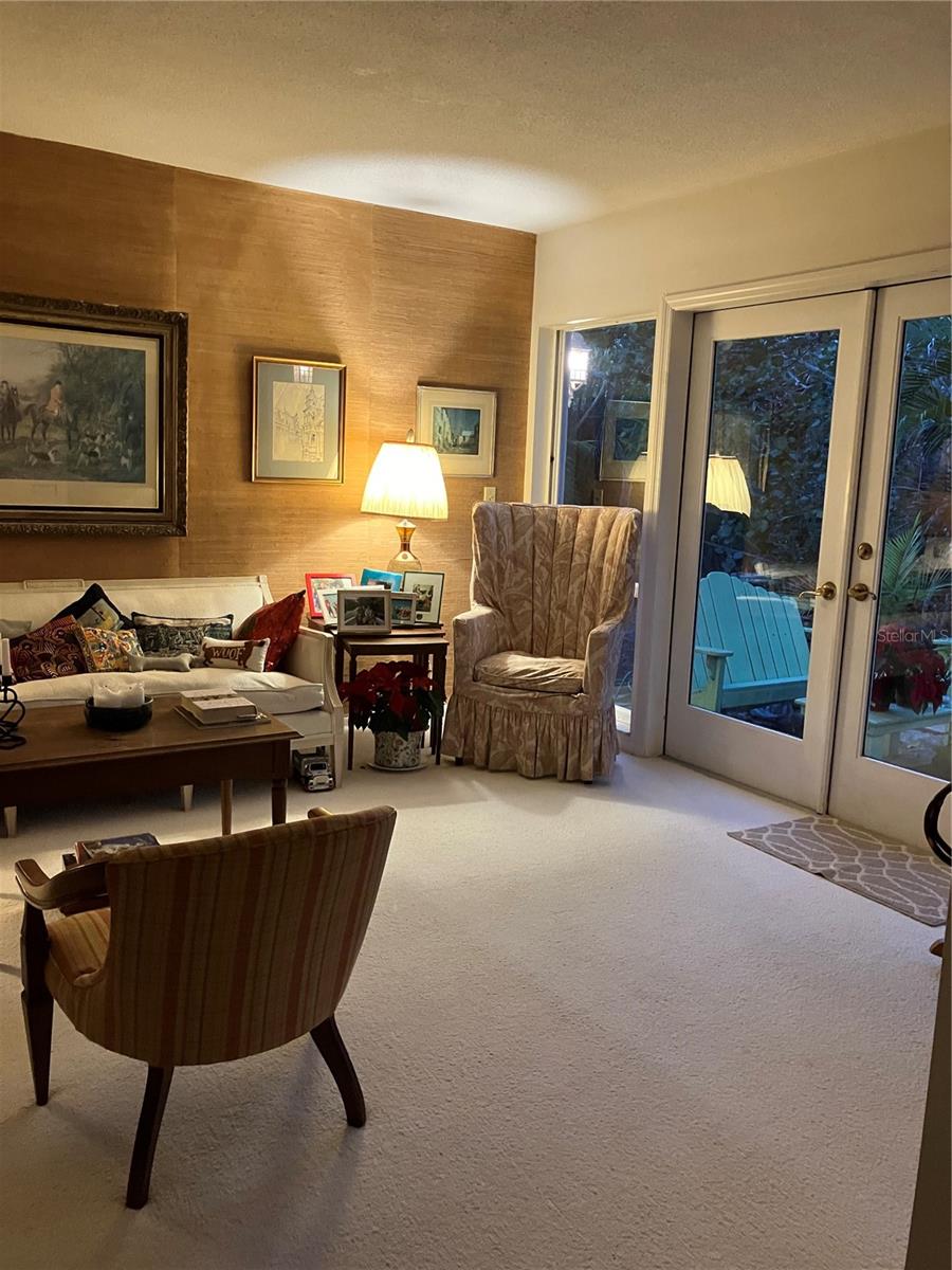 ISLAND CEDARS - Residential