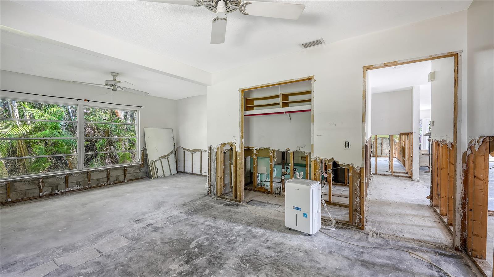 ISLAND CEDARS - Residential