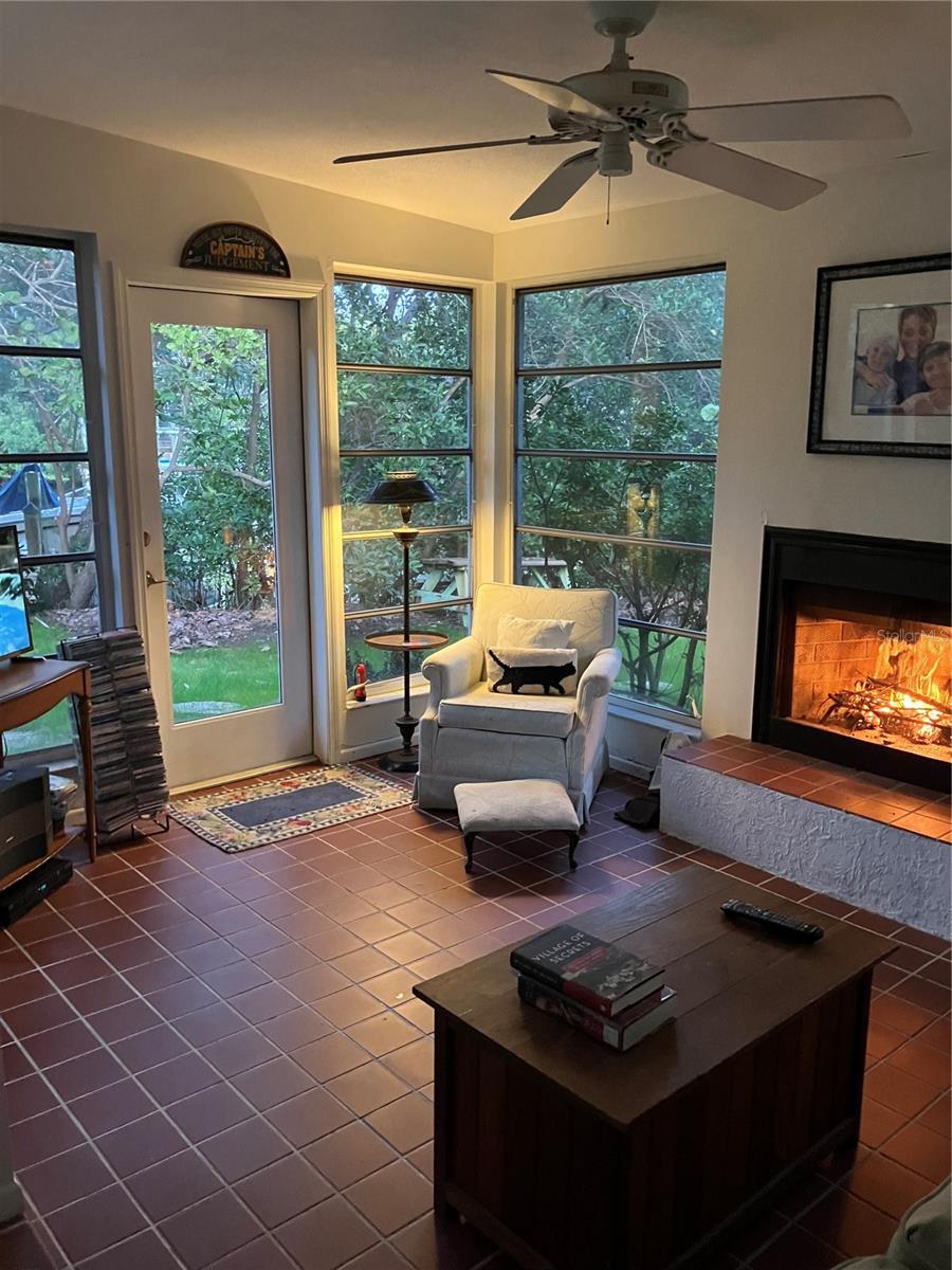 ISLAND CEDARS - Residential