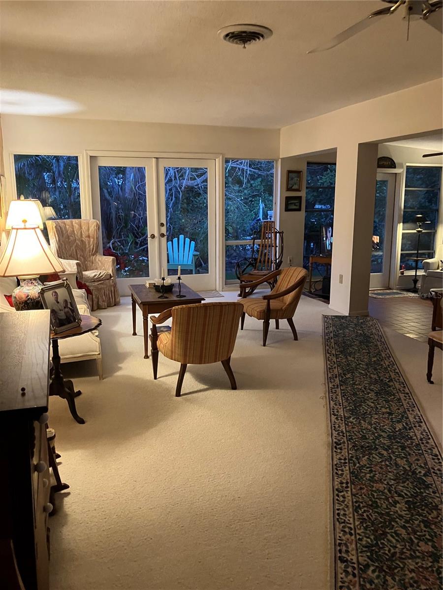 ISLAND CEDARS - Residential