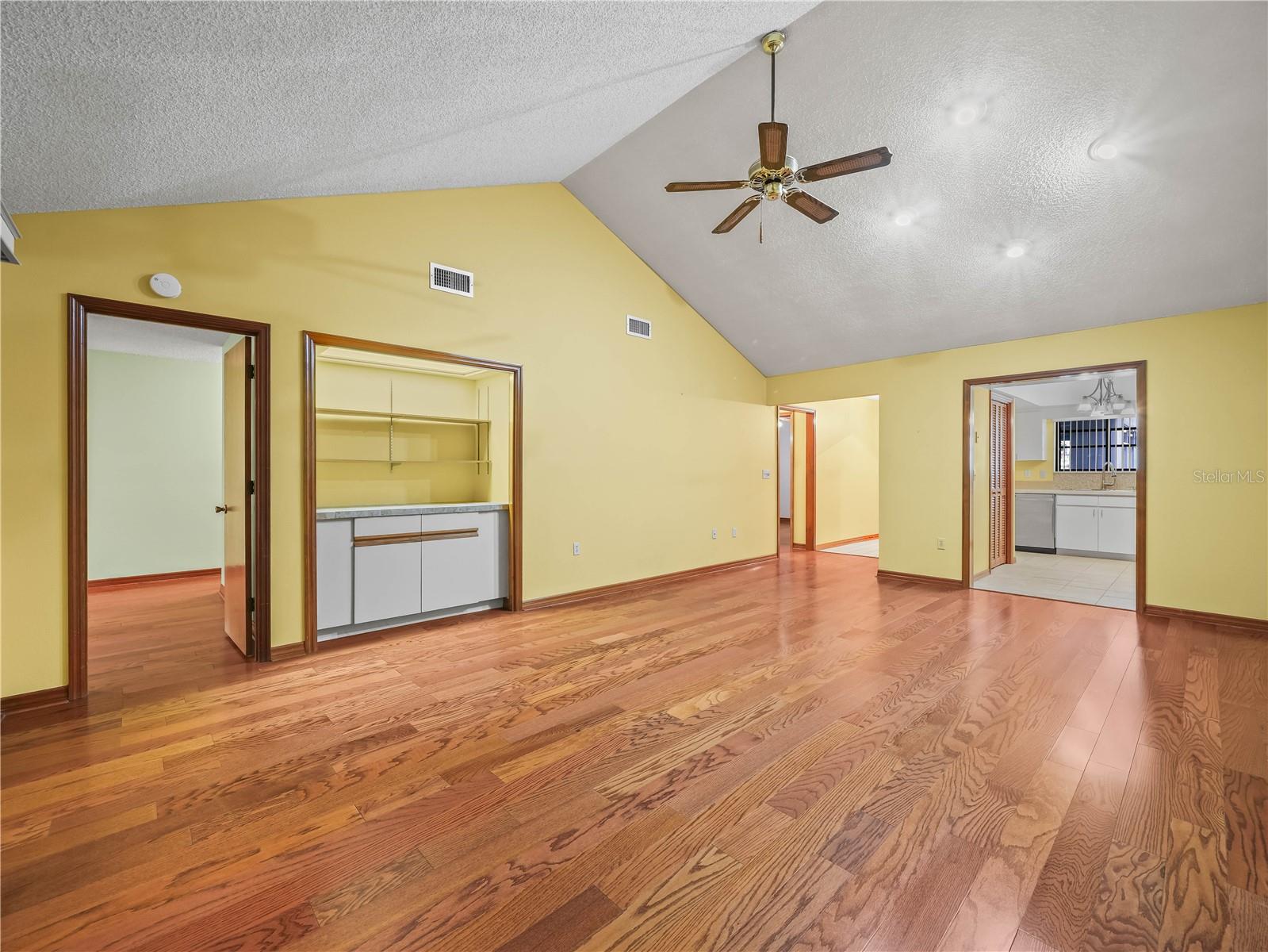 BLUFFS CHRISTINA 01 - Residential