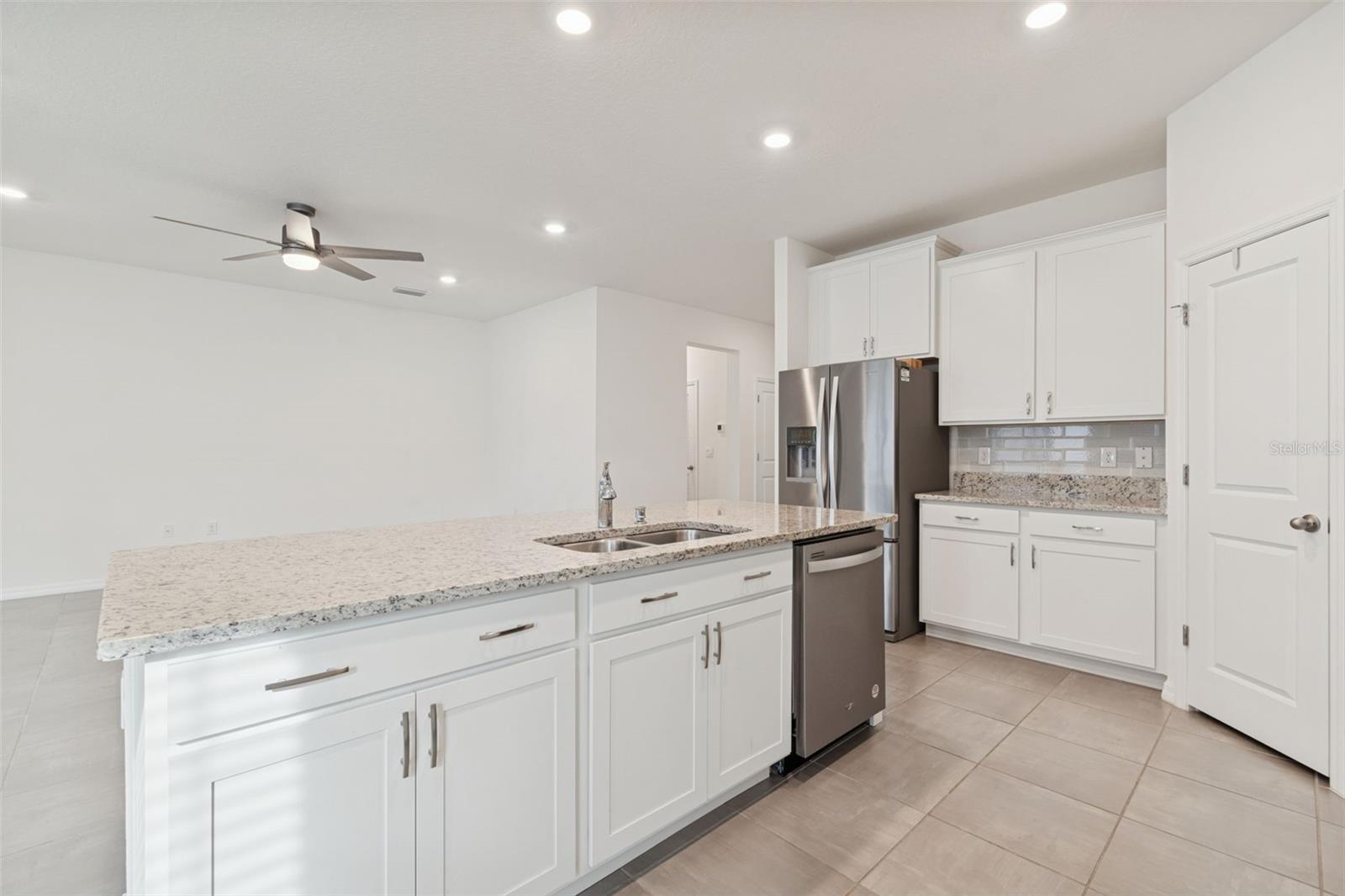 SILVERADO RANCH SUB - Residential Lease