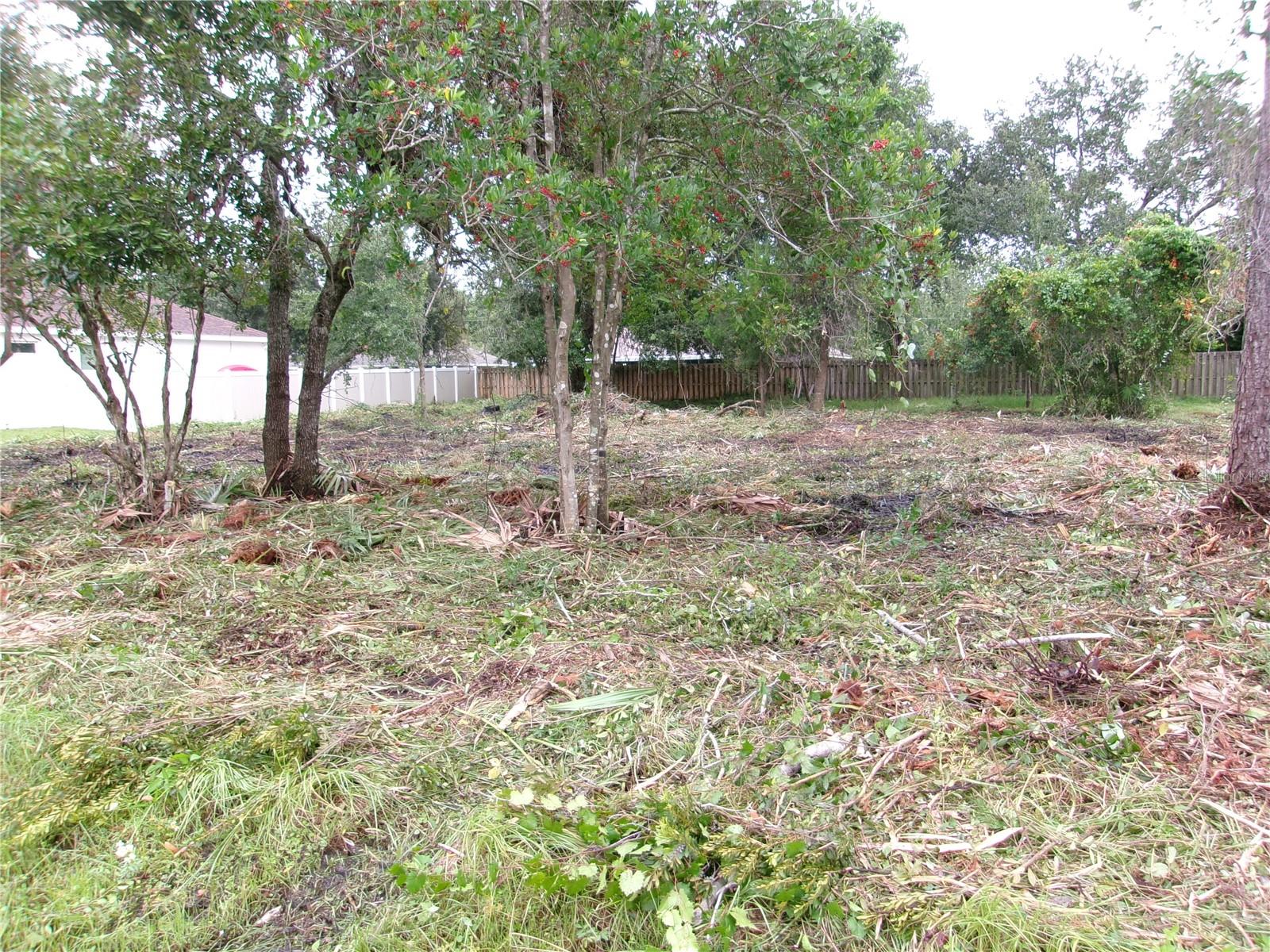 04 FAIRWAYS - Land