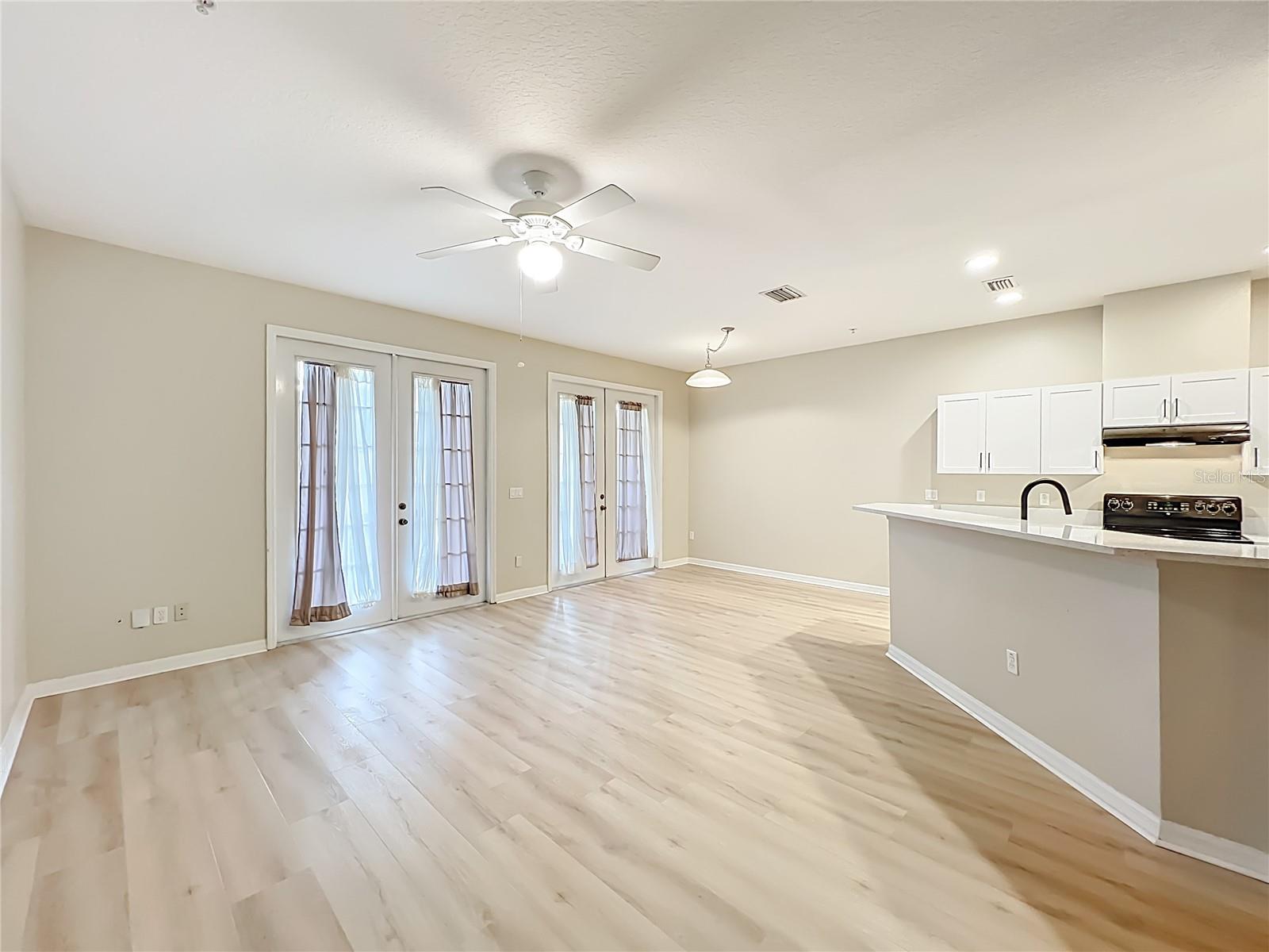 BARCLAY RESERVE TWNHMS - Residential