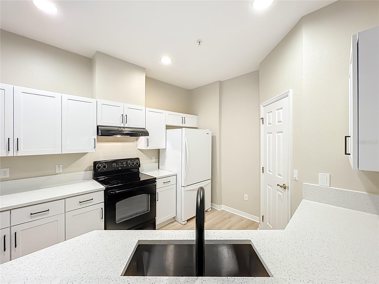 BARCLAY RESERVE TWNHMS - Residential