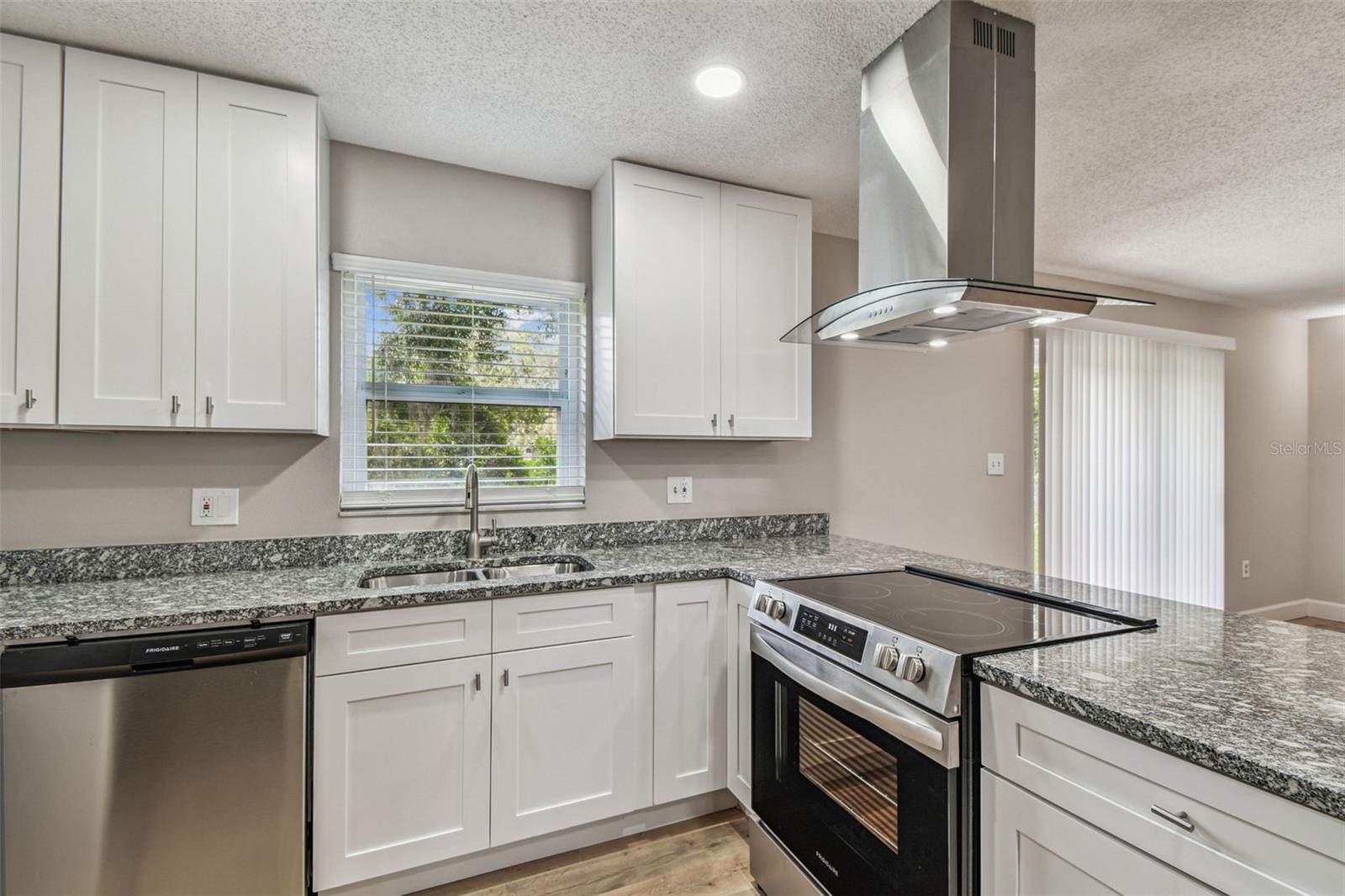 WALKER'S RANCH ESTATES - Residential Lease