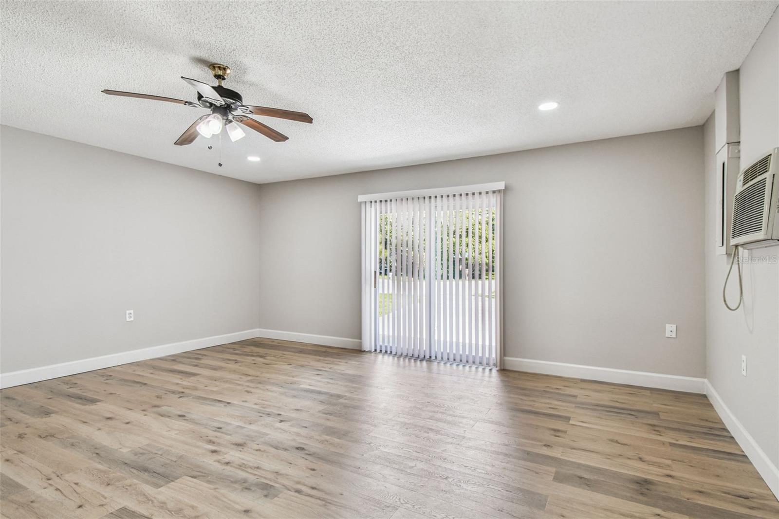 WALKER'S RANCH ESTATES - Residential Lease