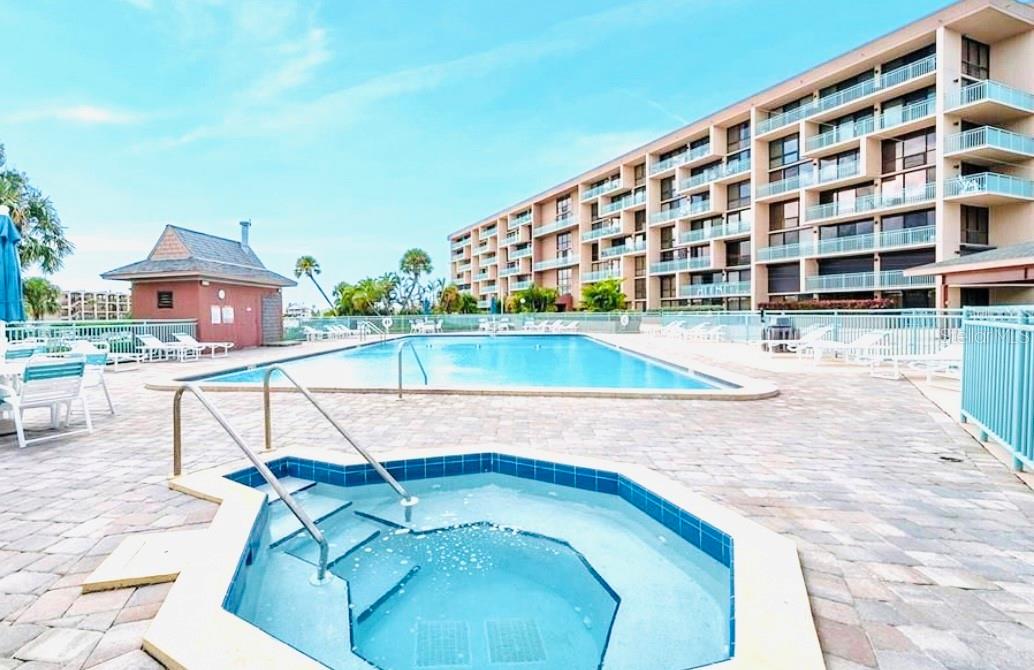 KEY CAPRI CONDO - Residential