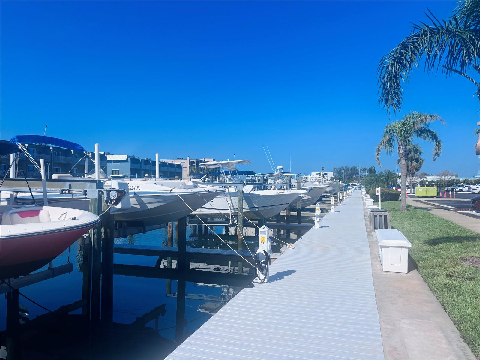 KEY CAPRI CONDO - Residential