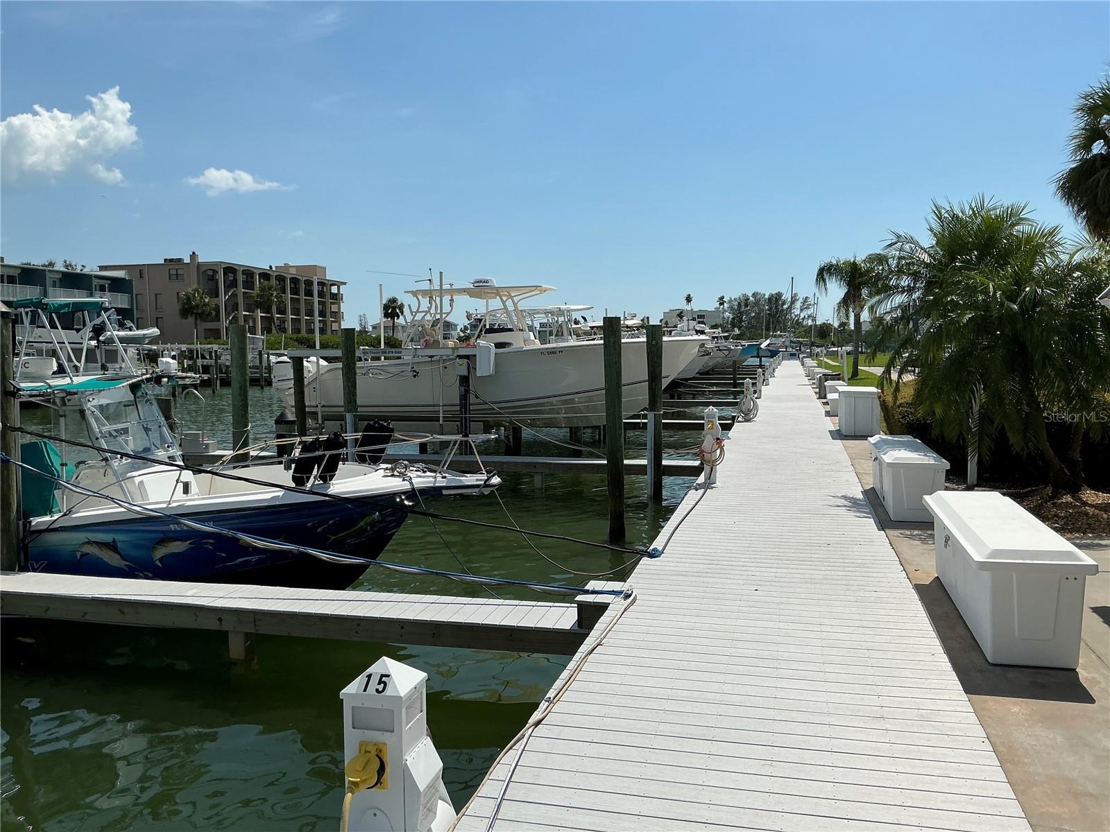 KEY CAPRI CONDO - Residential