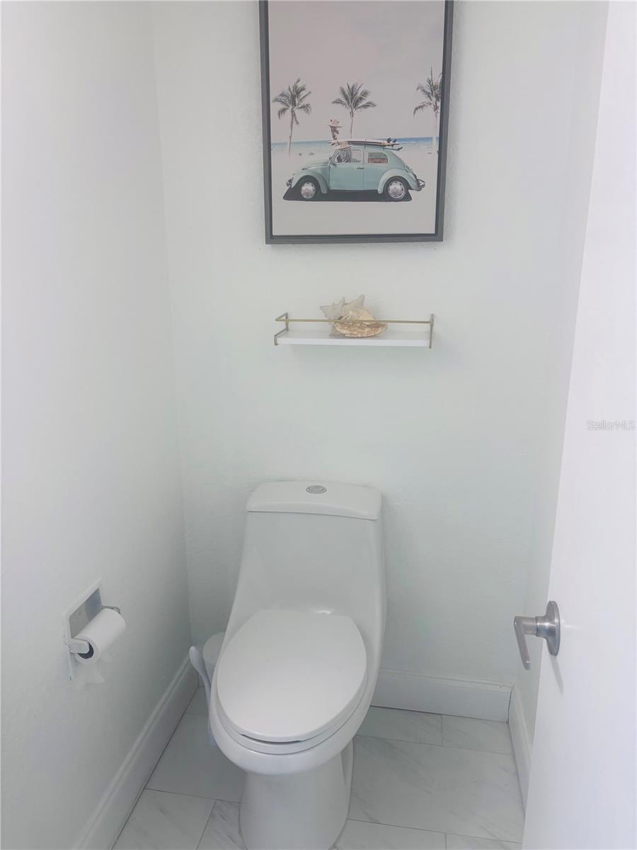 KEY CAPRI CONDO - Residential