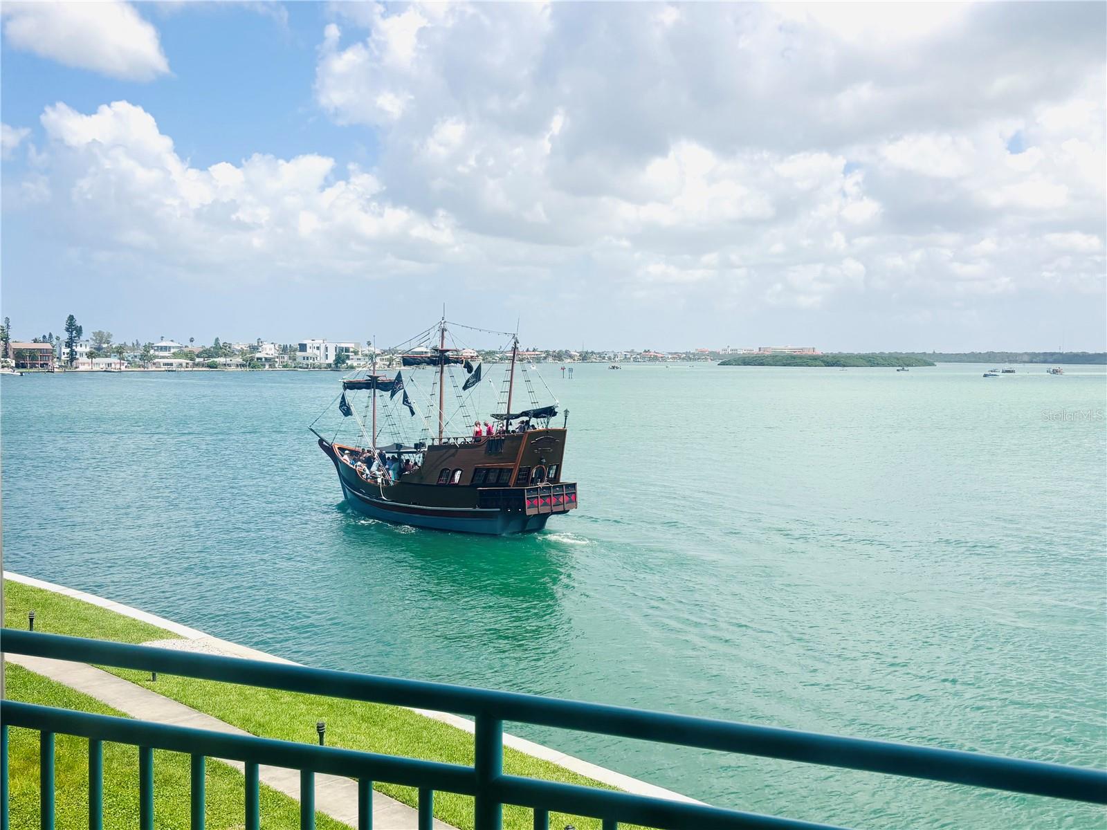 KEY CAPRI CONDO - Residential