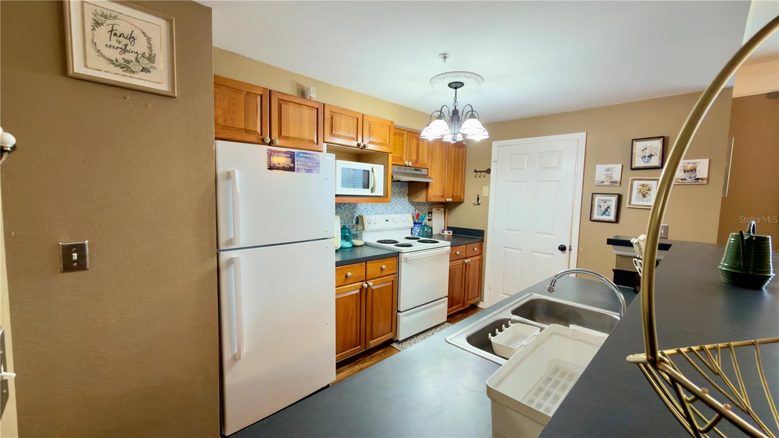 HAMPTONS/METROWEST - Residential