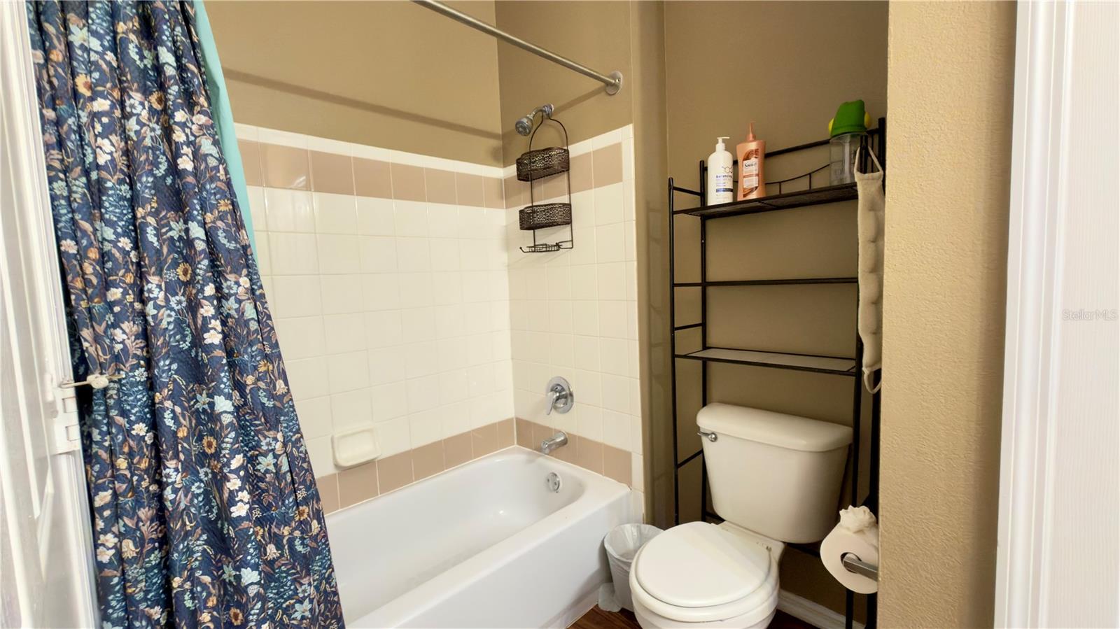 HAMPTONS/METROWEST - Residential