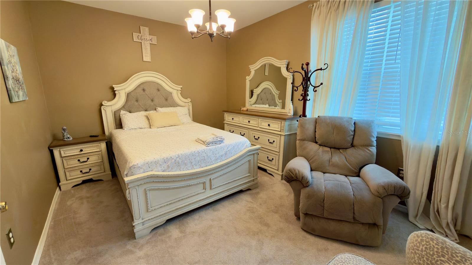 HAMPTONS/METROWEST - Residential