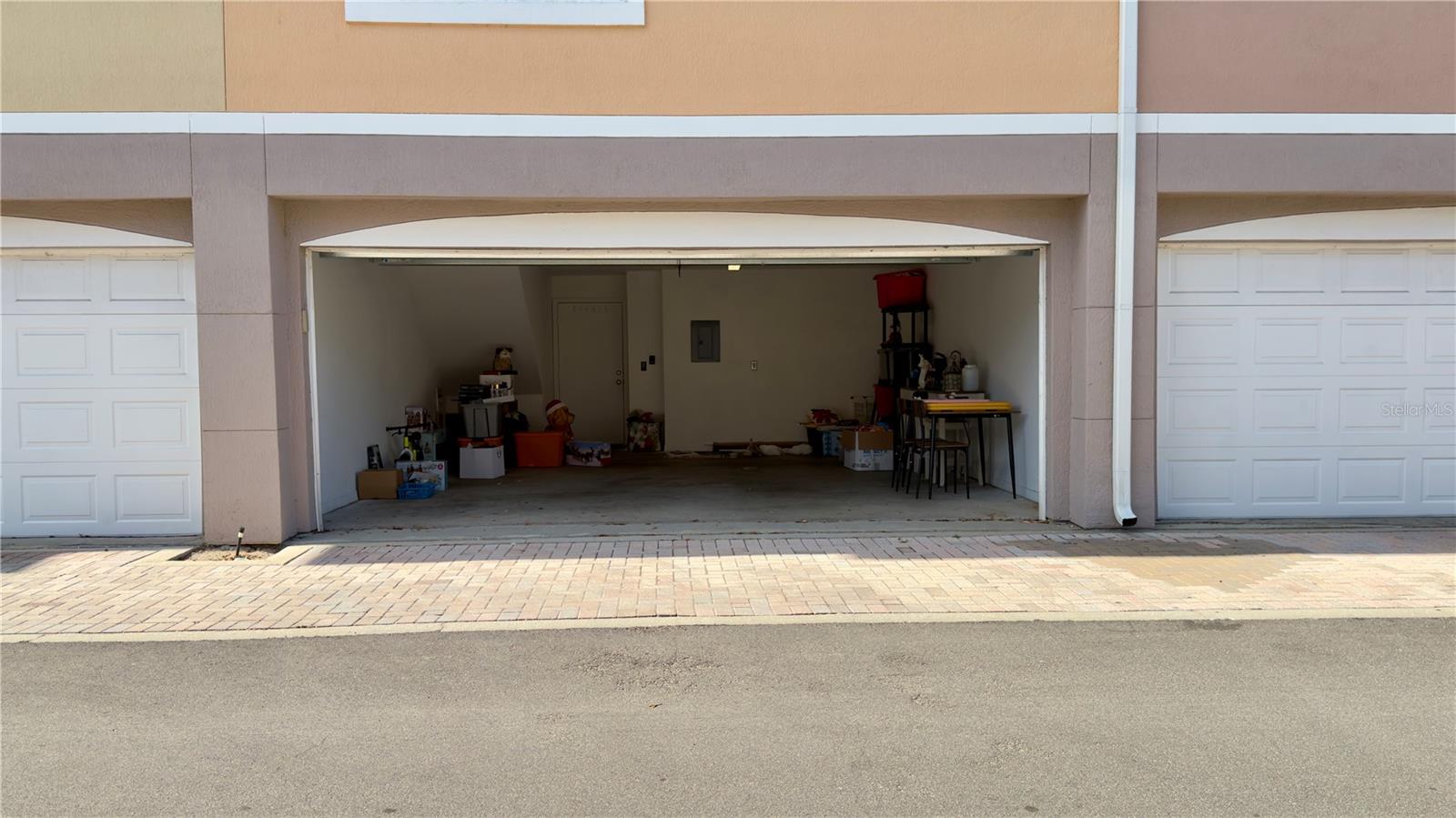 HAMPTONS/METROWEST - Residential