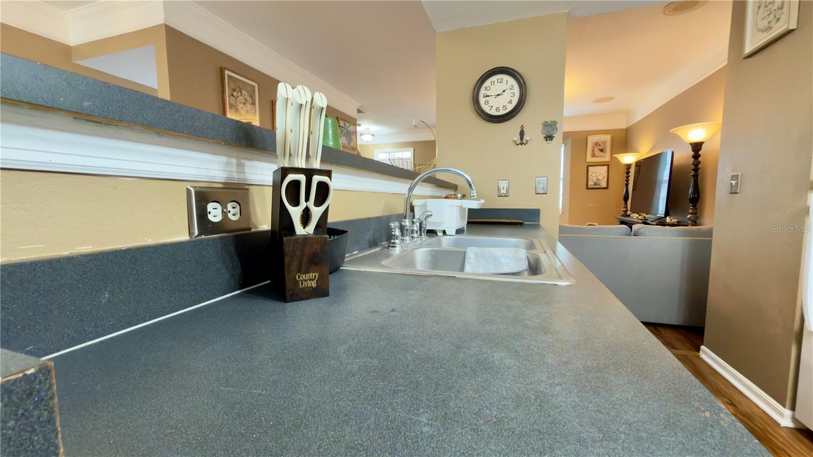 HAMPTONS/METROWEST - Residential