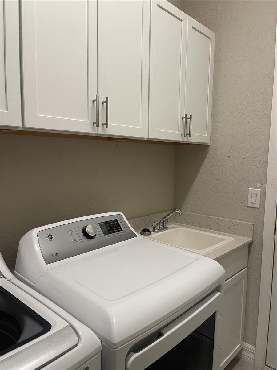 COUNTRY CLUB EAST AT LAKEWD RNCH YY1-4 - Residential Lease