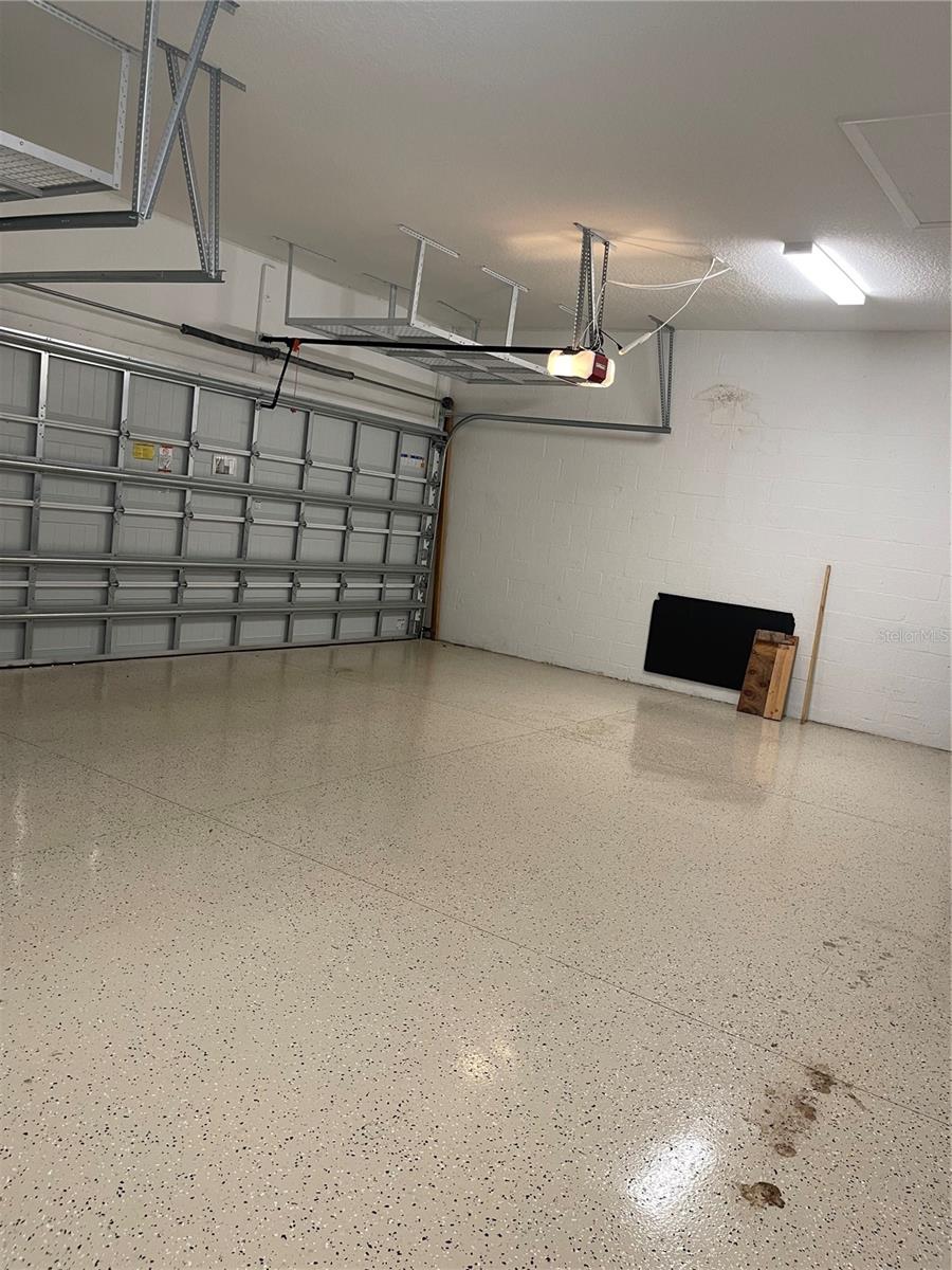 COUNTRY CLUB EAST AT LAKEWD RNCH YY1-4 - Residential Lease