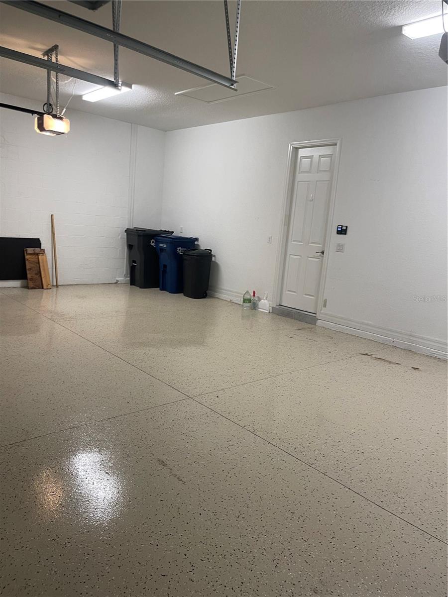 COUNTRY CLUB EAST AT LAKEWD RNCH YY1-4 - Residential Lease