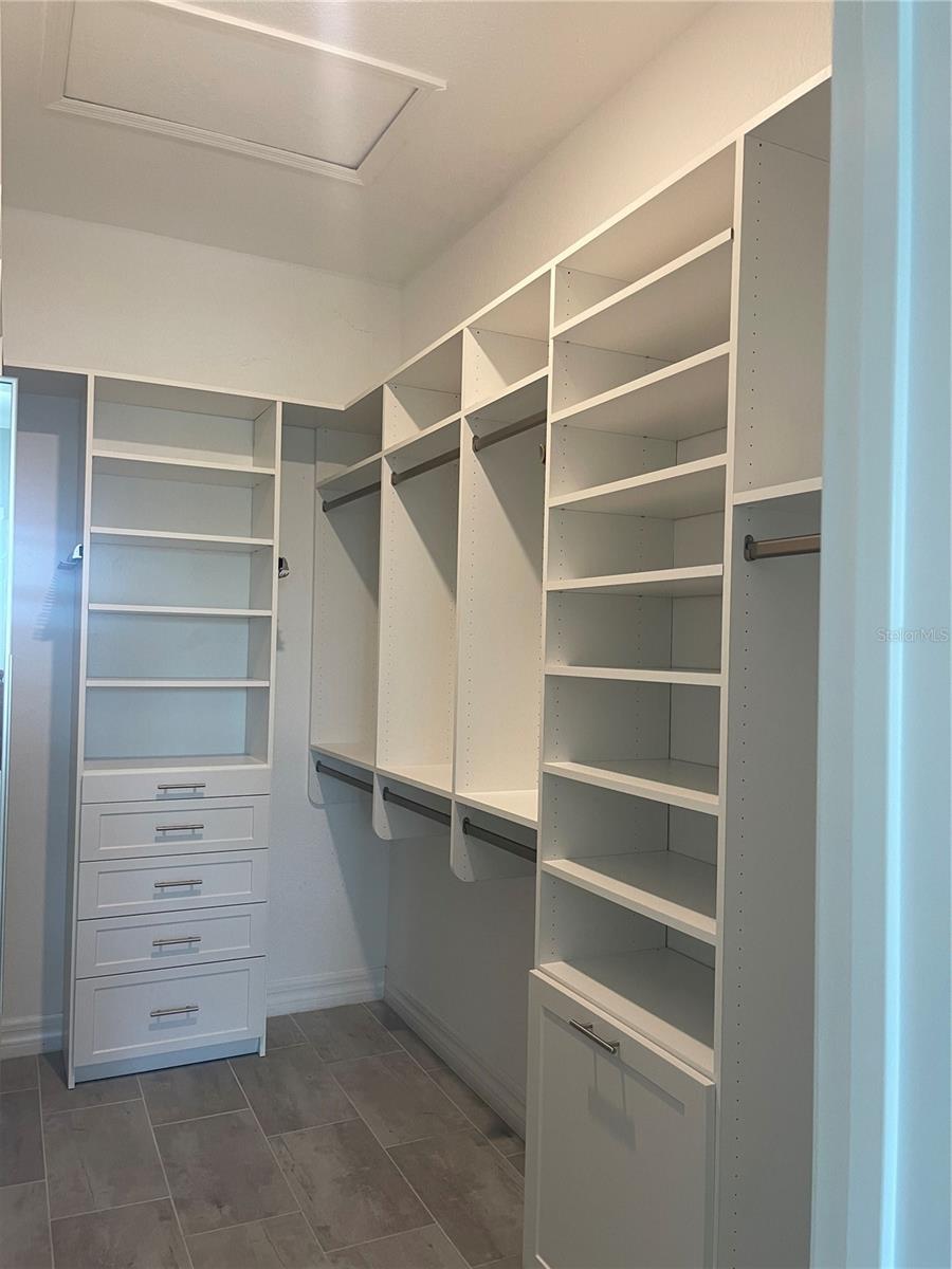 COUNTRY CLUB EAST AT LAKEWD RNCH YY1-4 - Residential Lease