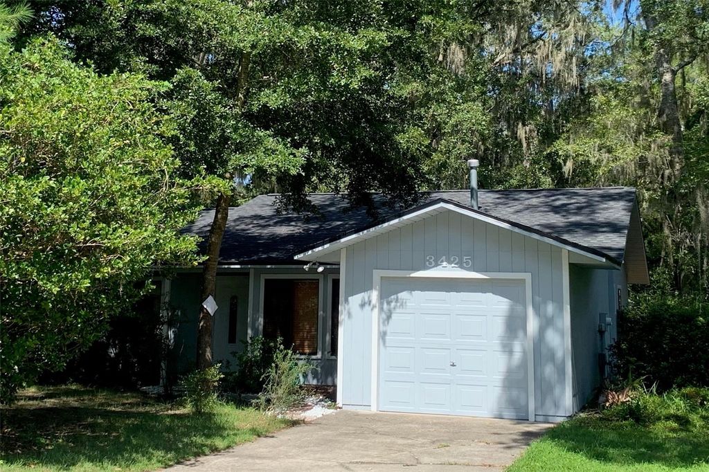 Photo of 3425 NW 48th Terrace, Gainesville, FL 32606 (MLS # GC531076)