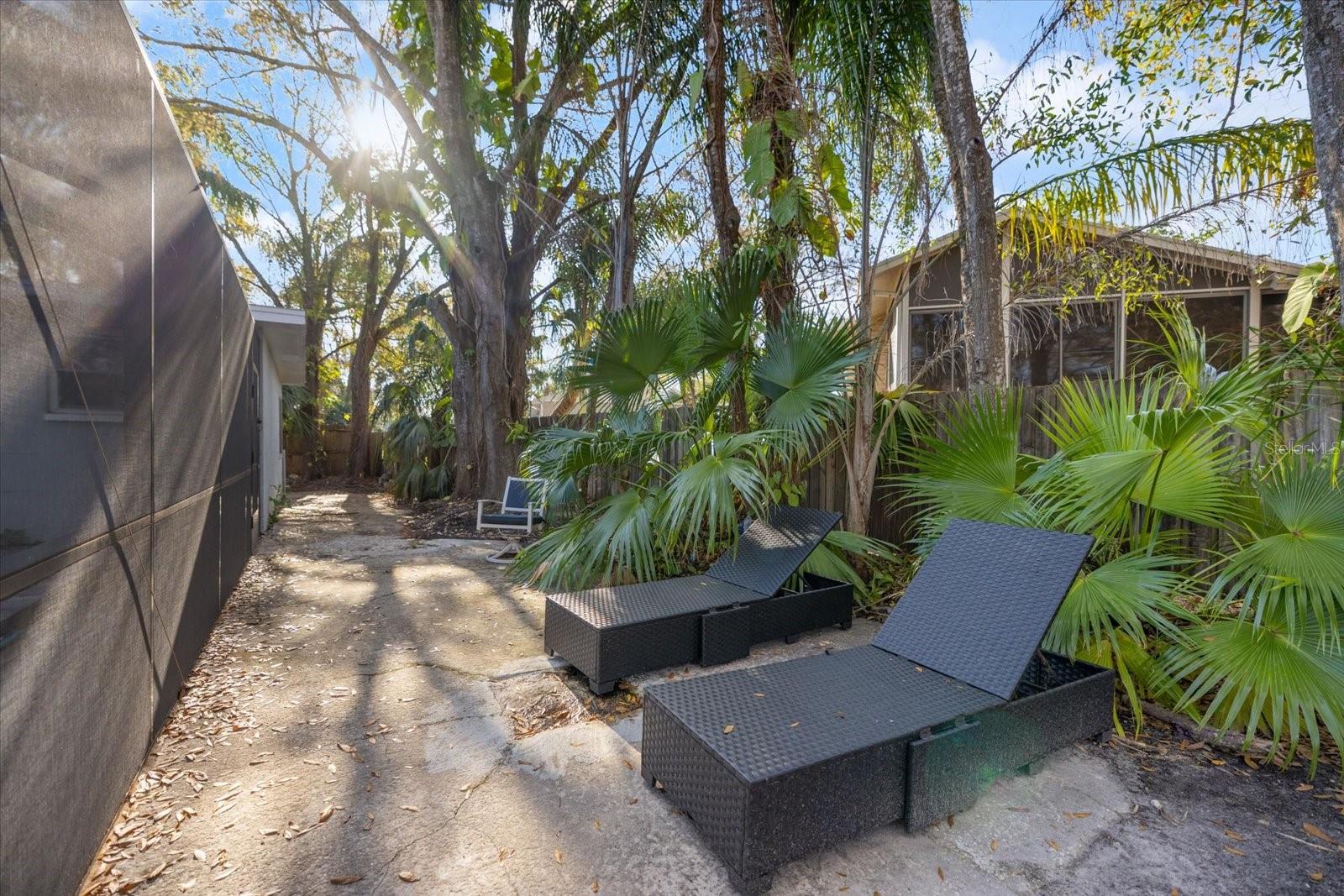 OLDSMAR COUNTRY CLUB ESTATES SEC 2 BLK 3, LOT 6 - Residential