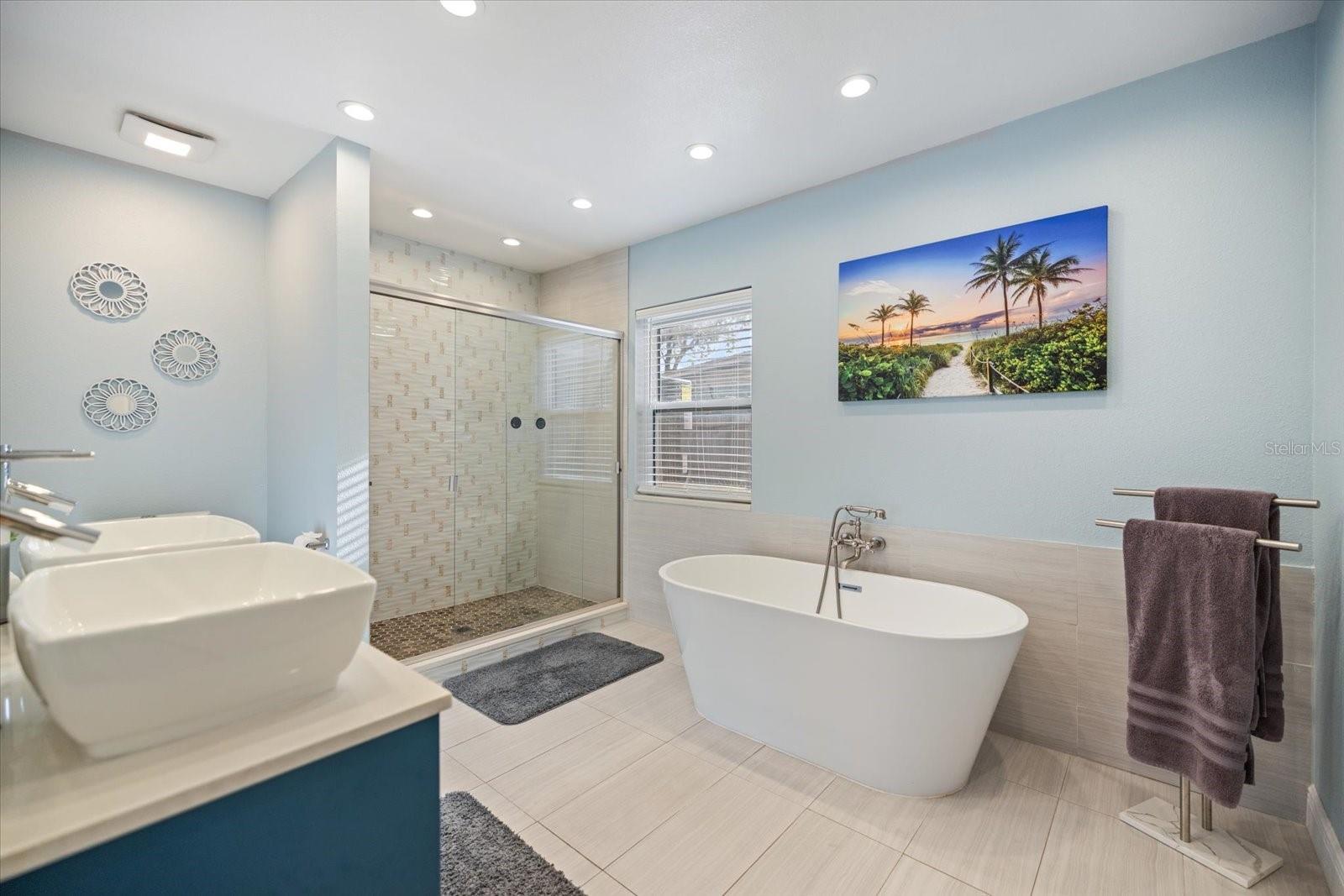 OLDSMAR COUNTRY CLUB ESTATES SEC 2 BLK 3, LOT 6 - Residential