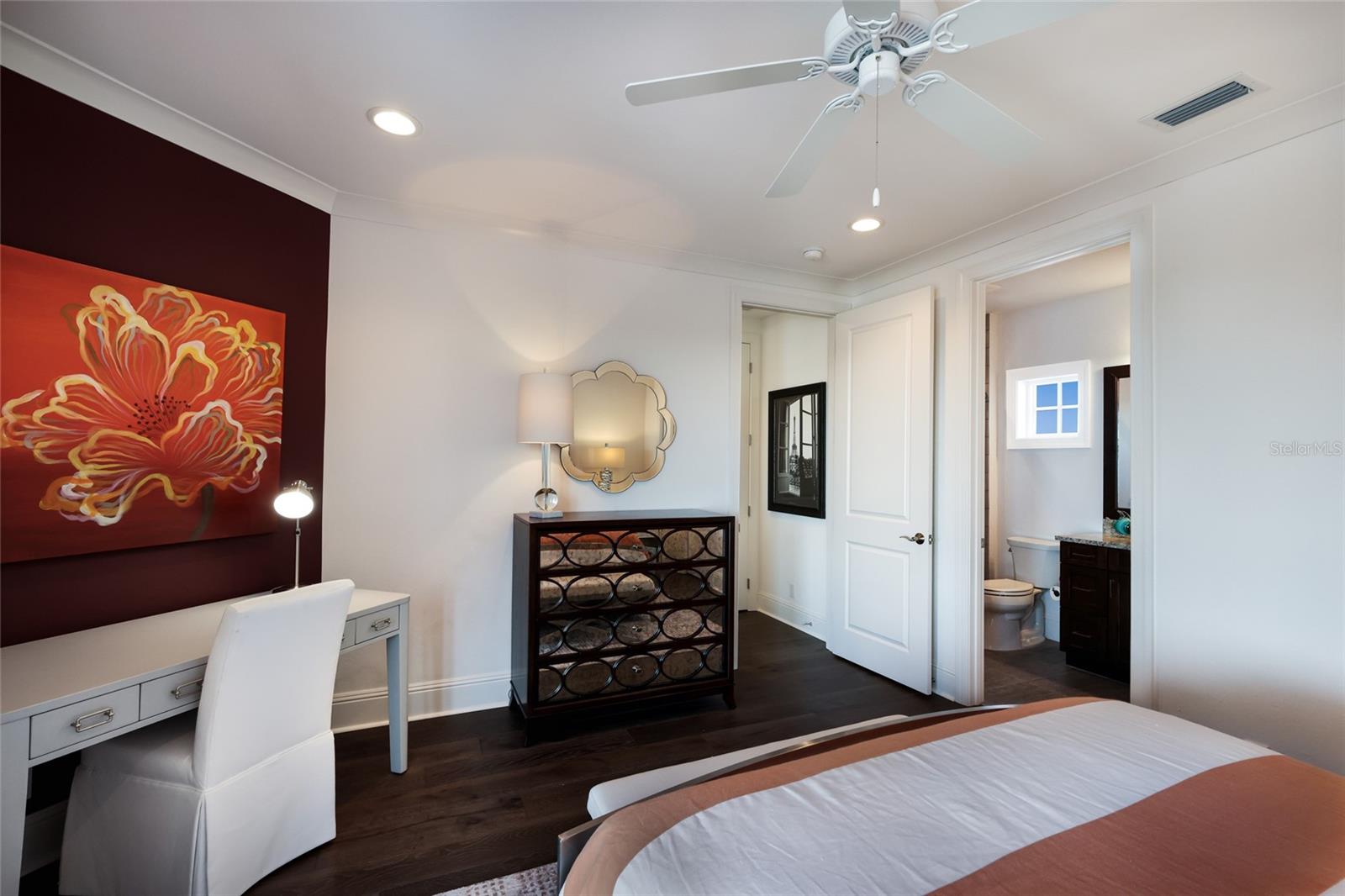 LAKE CLUB PH II - Residential