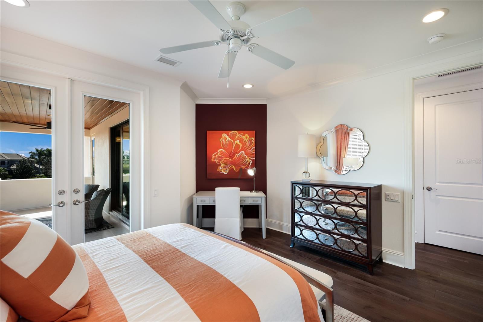 LAKE CLUB PH II - Residential