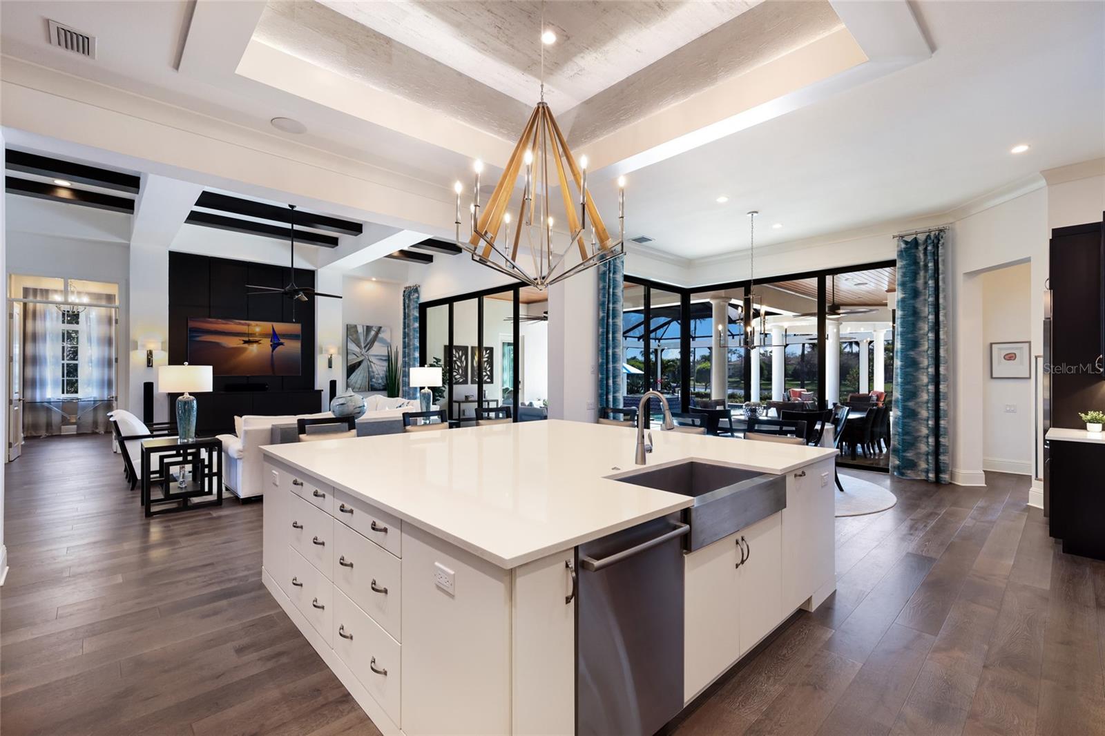 LAKE CLUB PH II - Residential