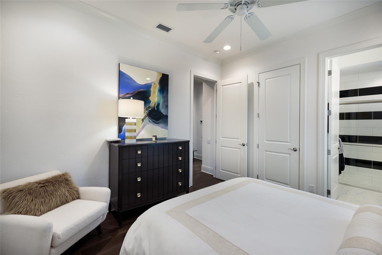 LAKE CLUB PH II - Residential