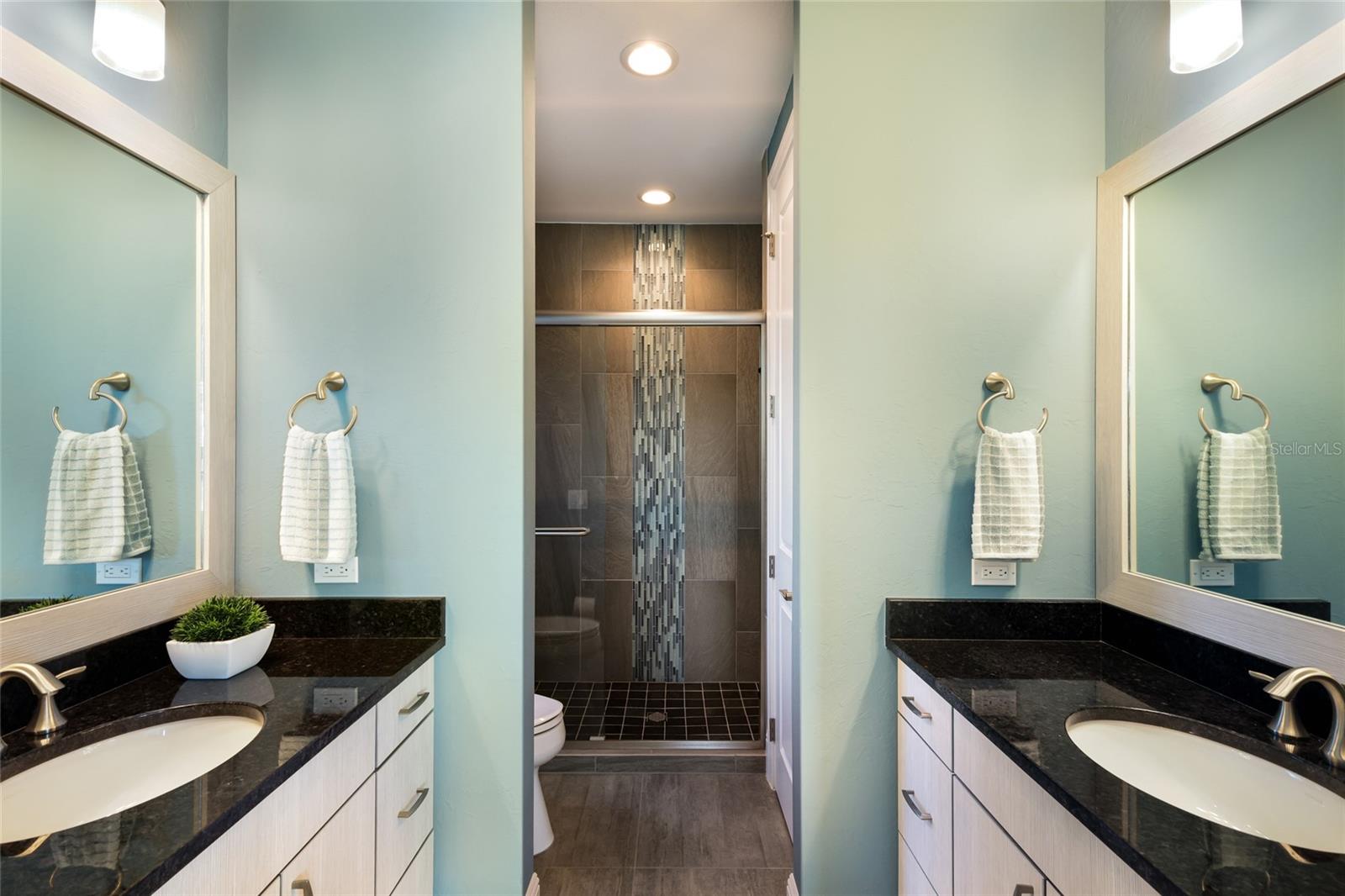 LAKE CLUB PH II - Residential