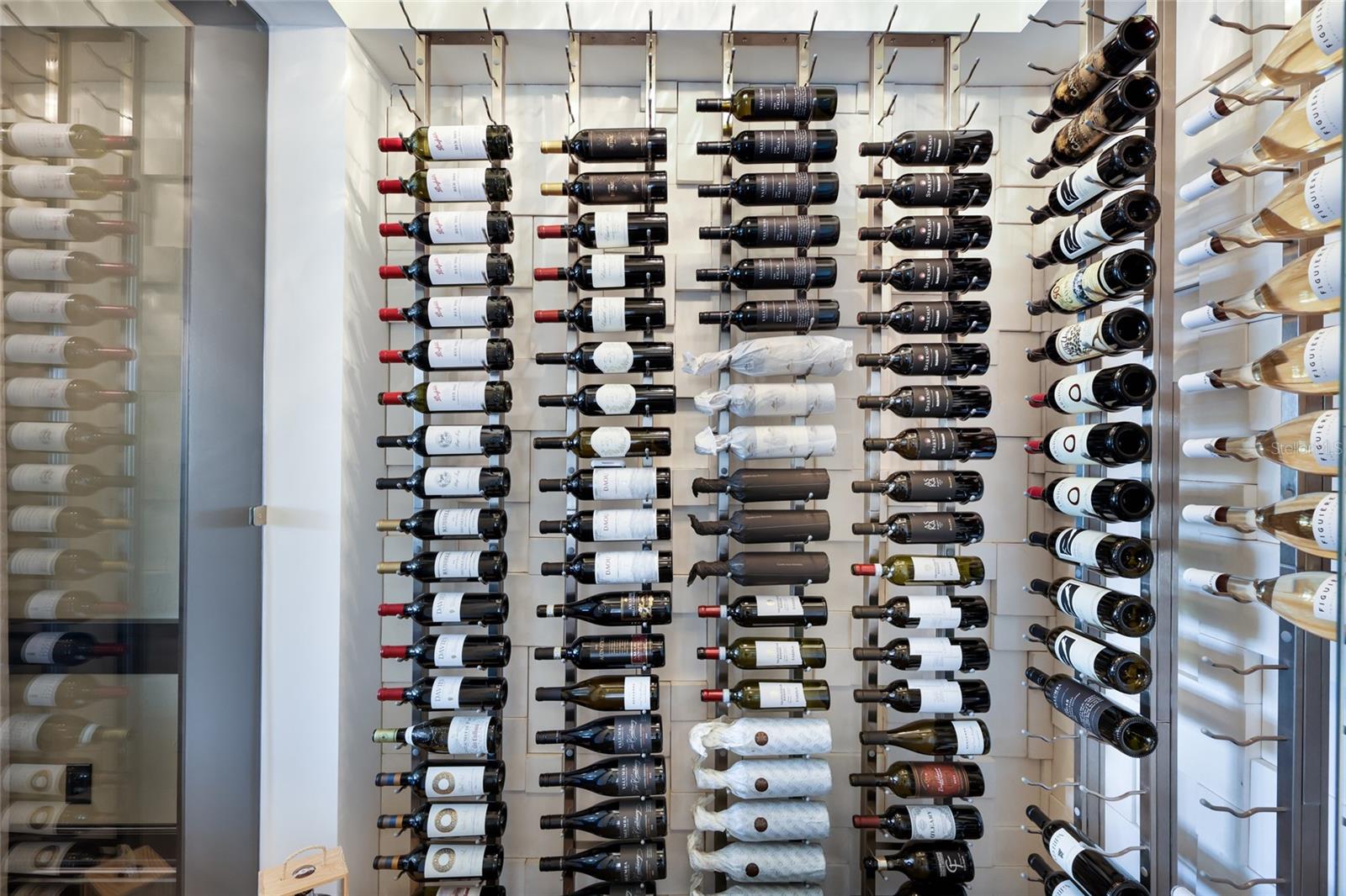 LAKE CLUB PH II - Residential