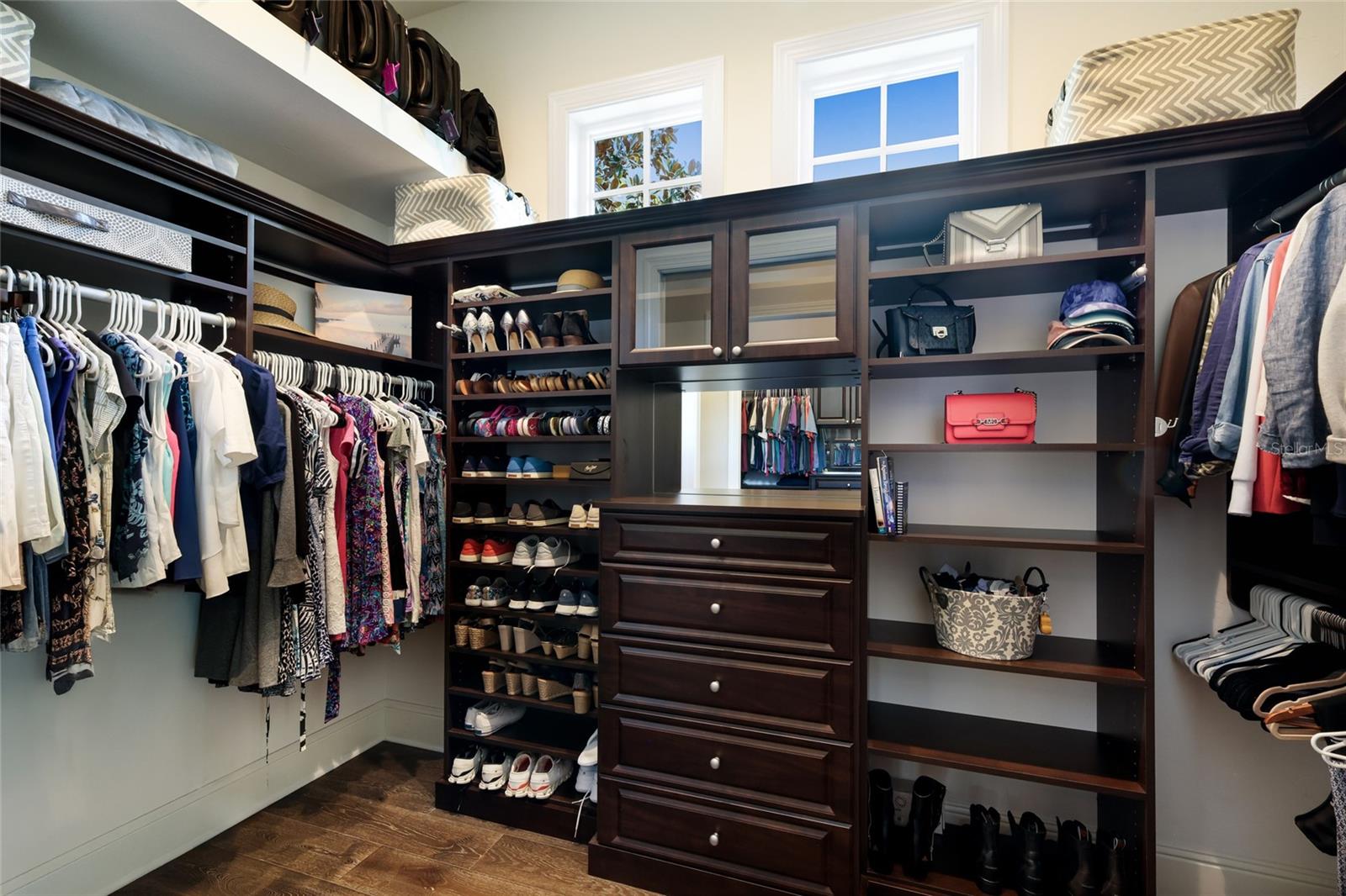 LAKE CLUB PH II - Residential