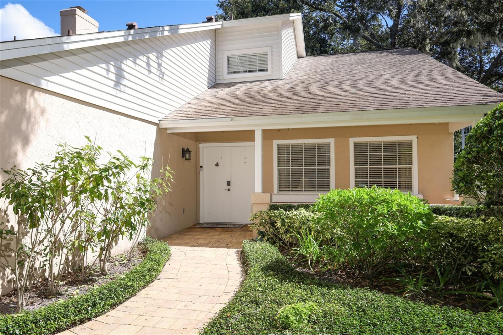 1628 LAWNDALE CIRCLE