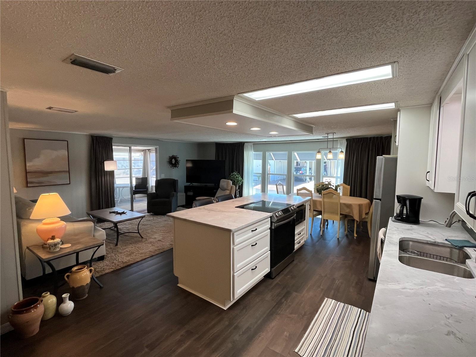 VENICE ISLE - Residential