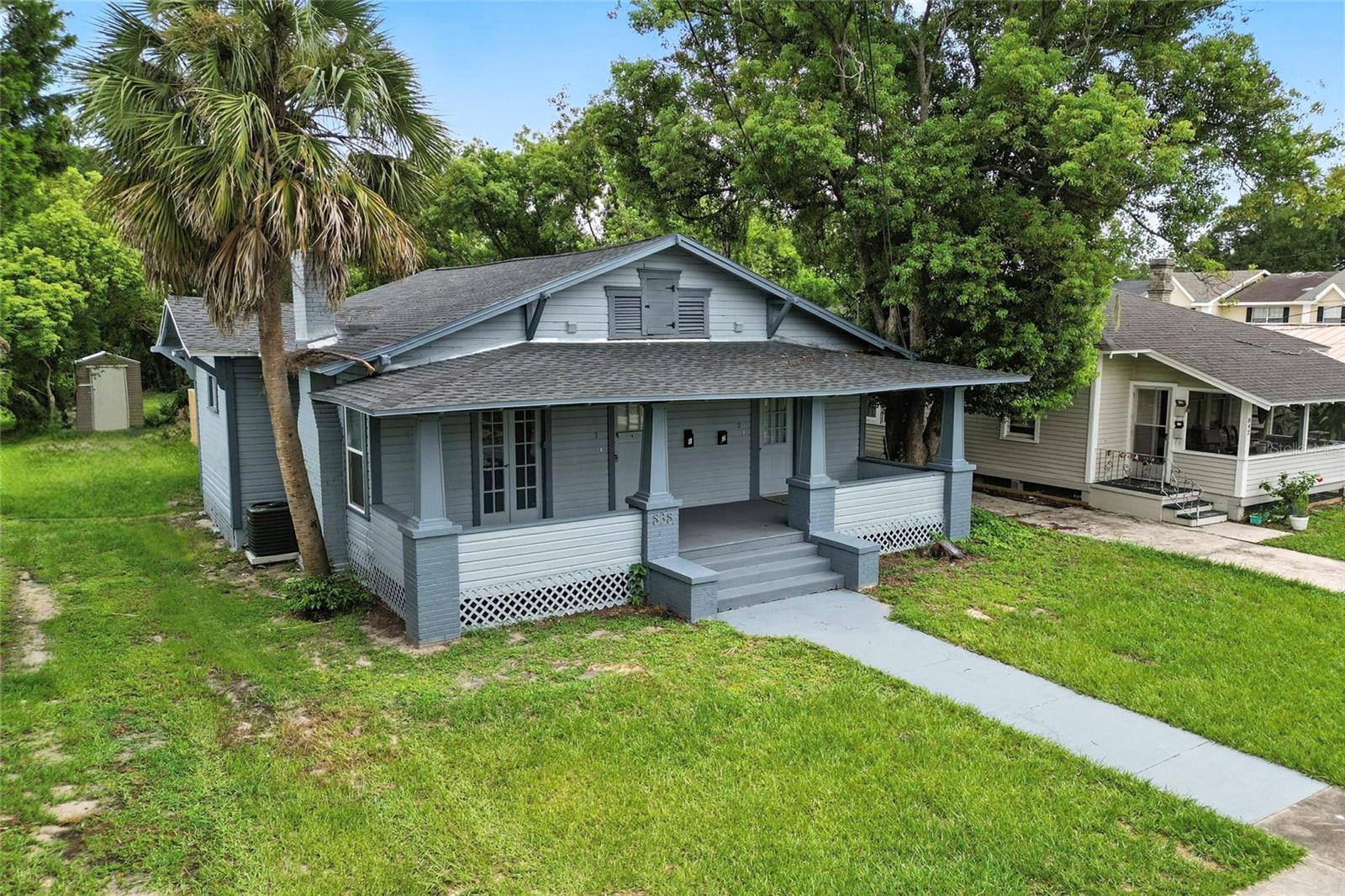 Duplex – 2 Units | Each 2 Bedroom, 1 Bathroom | 860 Sq. For each Unit
Off-Street Parking | Large Front Porches | Private Courtyards
This fully remodeled duplex features two separate single-family style units, each offering 2 bedrooms and 1 bathroom with 860 sq. ft. of living space. Each unit is thoughtfully updated with luxury vinyl plank flooring, brand new stainless steel appliances, new blinds, and stackable washers and dryers. Both units include private fenced courtyards, large front porches, and dedicated off-street parking.
Property Features (Each Unit):
• 2 bedrooms, 1 full bathroom
• 860 sq. ft. of living space
• Fully remodeled interiors
• New stainless steel appliances
• Luxury vinyl plank flooring
• Stackable washer and dryer included
• Fenced-in private courtyard
• Large front porch
• Off-street parking
• Lawn care is currently maintained
• No pets permitted
Additional Information:
• Duplex with two self-contained, single-family-style units
• Ideal for owner-occupants, extended family, or investors
• Each unit is separately metered (if applicable)
• Great income-producing potential
• Single-family style layout for privacy and comfort