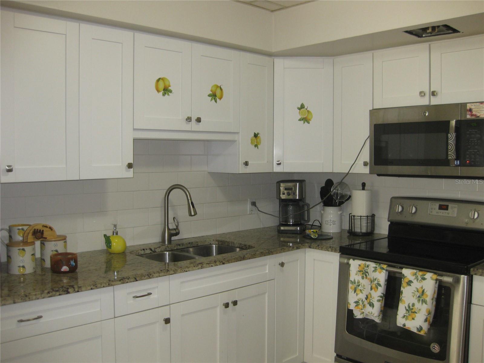 CLEARVIEW OAKS PARADISE - Residential