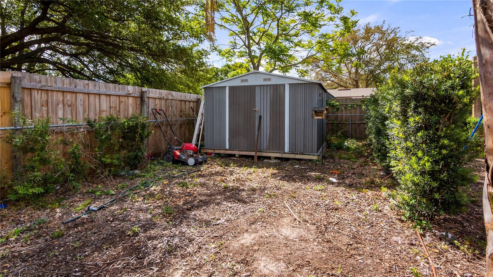 MEADOWS - Residential