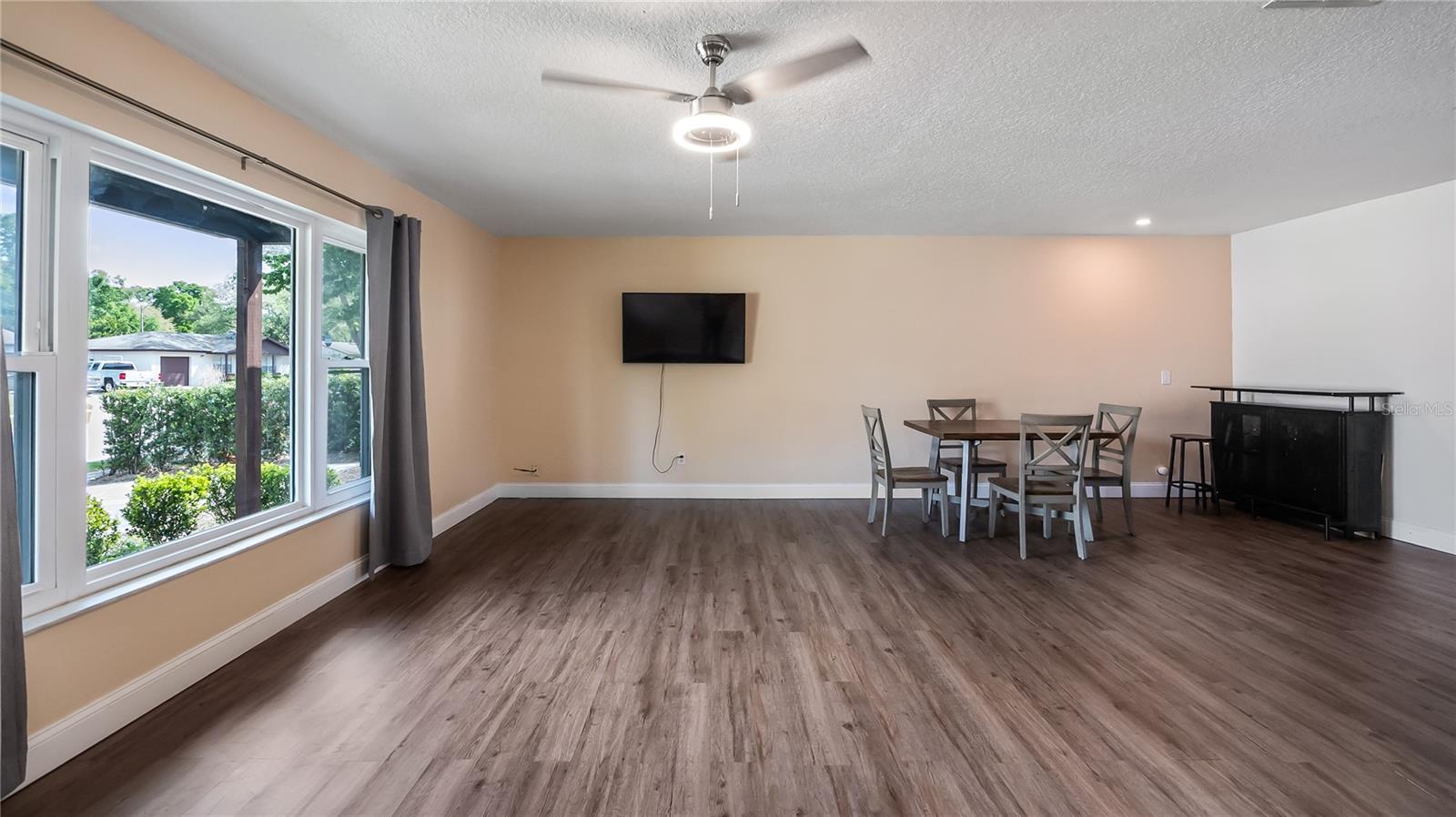 MEADOWS - Residential