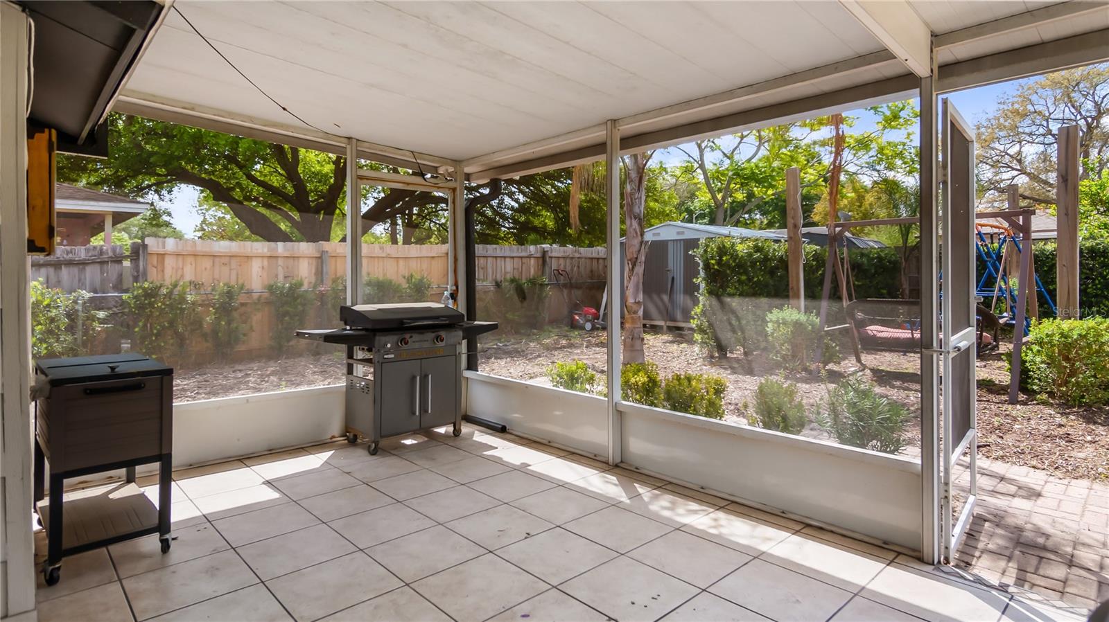 MEADOWS - Residential