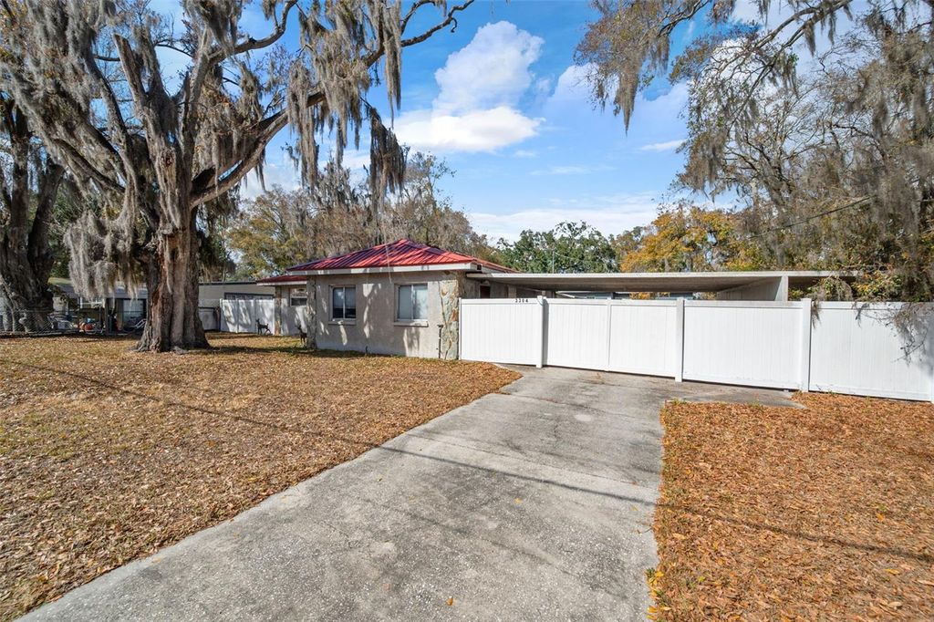 Photo of 3304 W Reynolds Street, Plant City, FL 33563 (MLS # TB8476366)