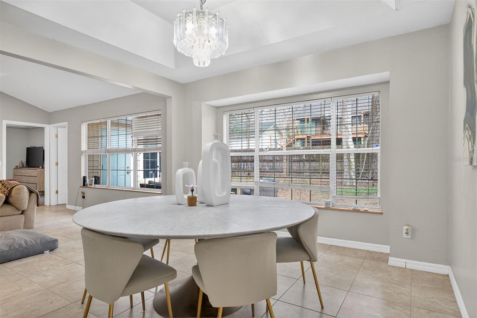 BLACK PINES - Residential