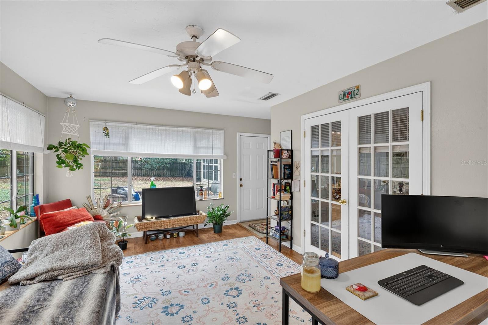 BLACK PINES - Residential