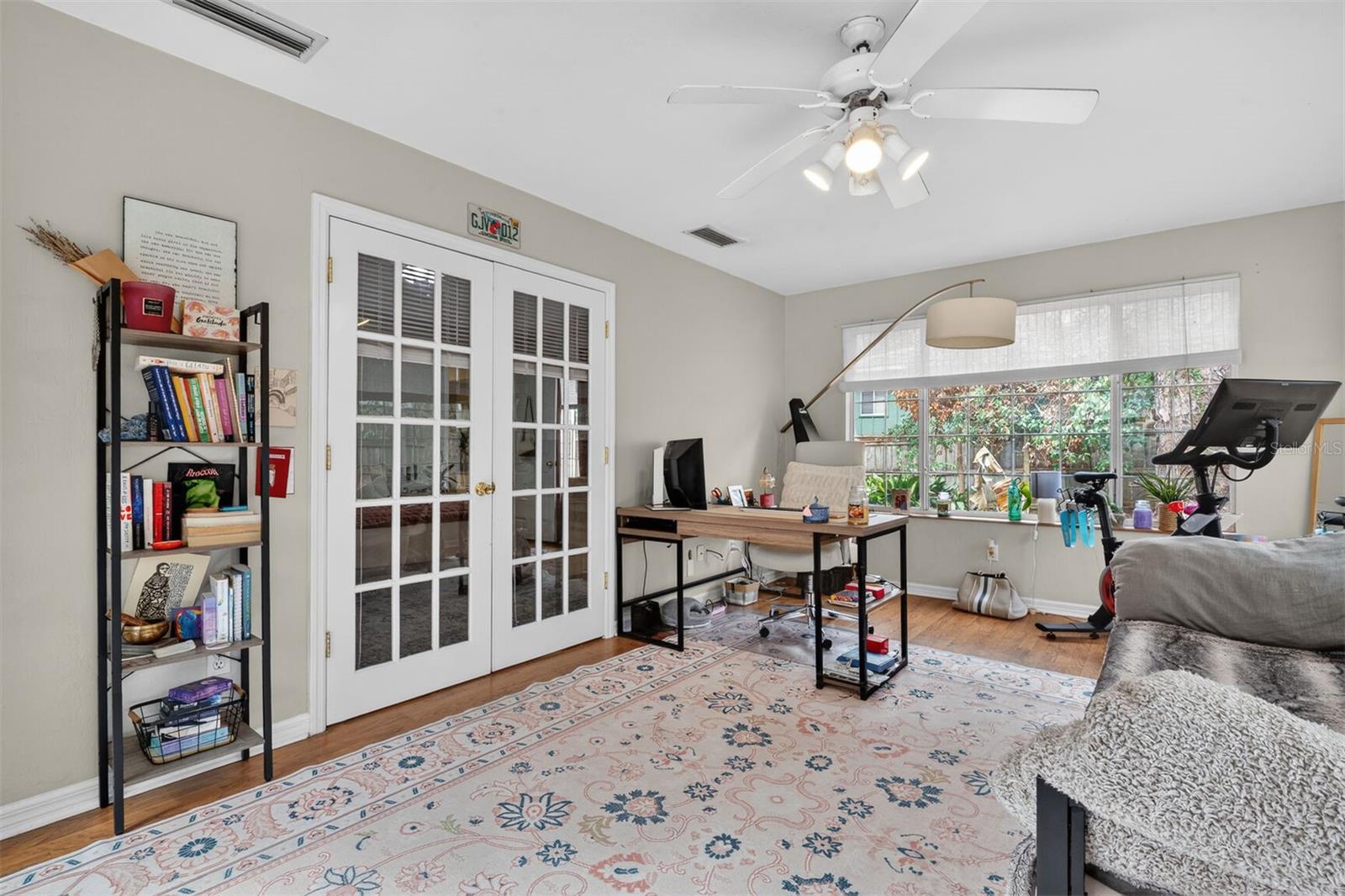 BLACK PINES - Residential