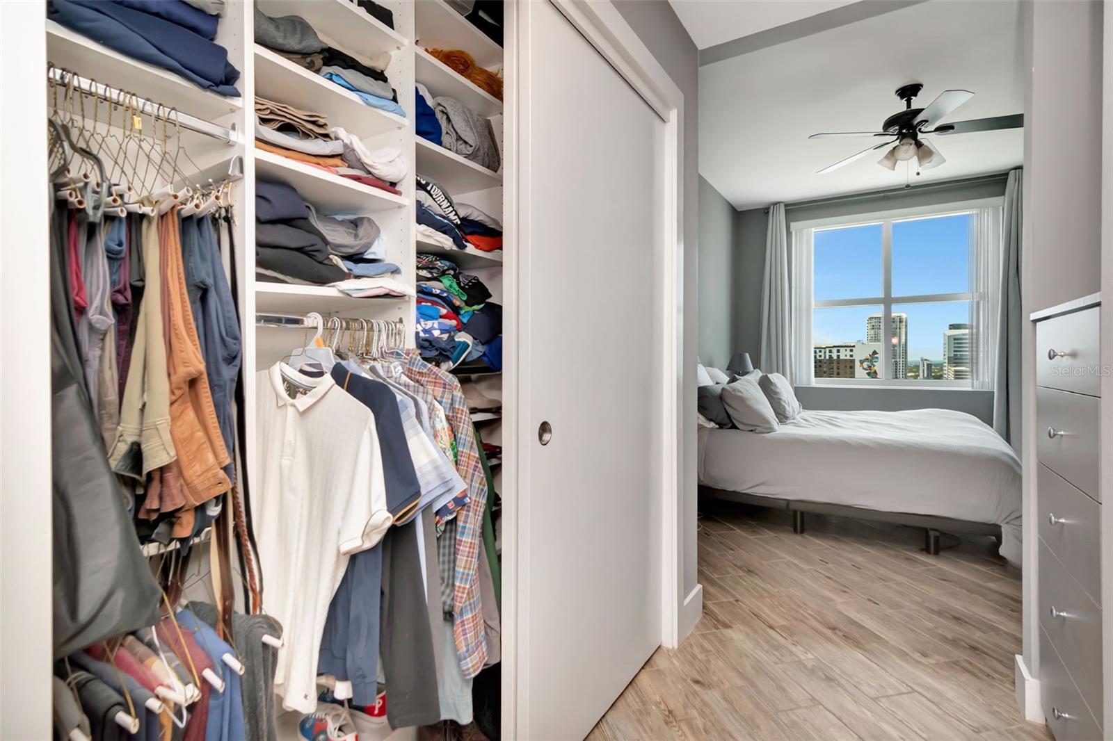 GRAND CENTRAL AT KENNEDY RESID - Residential Lease