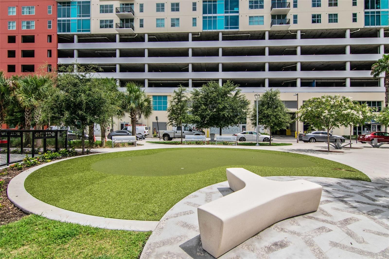 GRAND CENTRAL AT KENNEDY RESID - Residential Lease