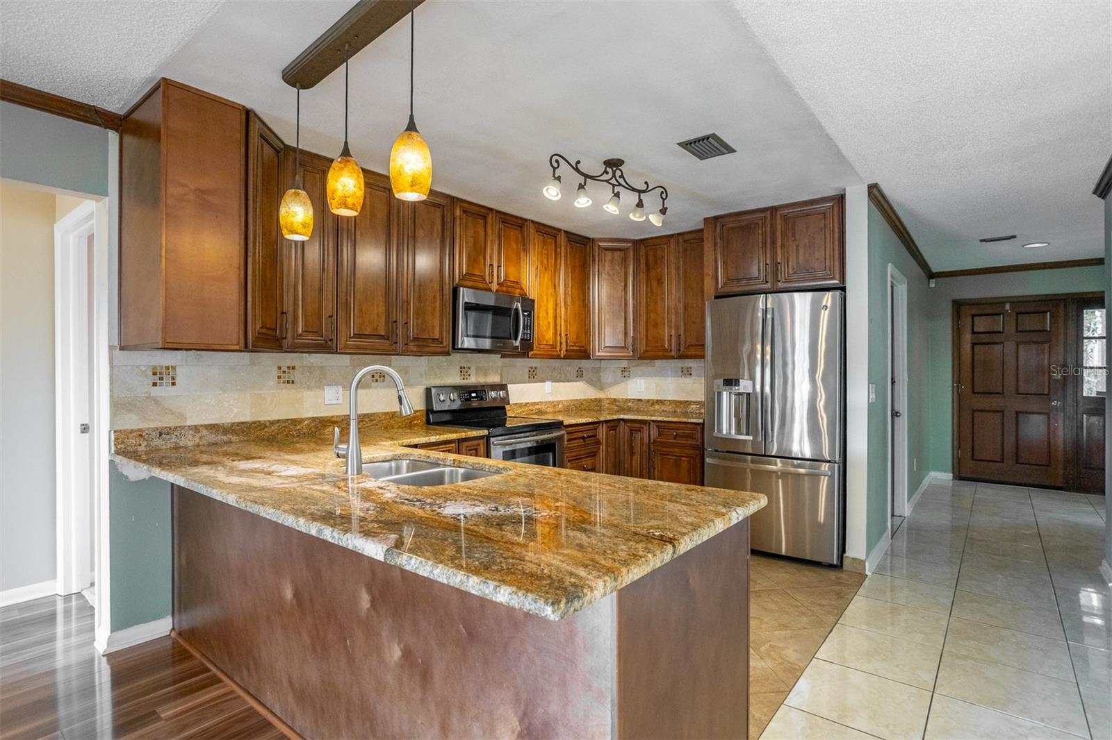 LEIGHTON PLACE - Residential